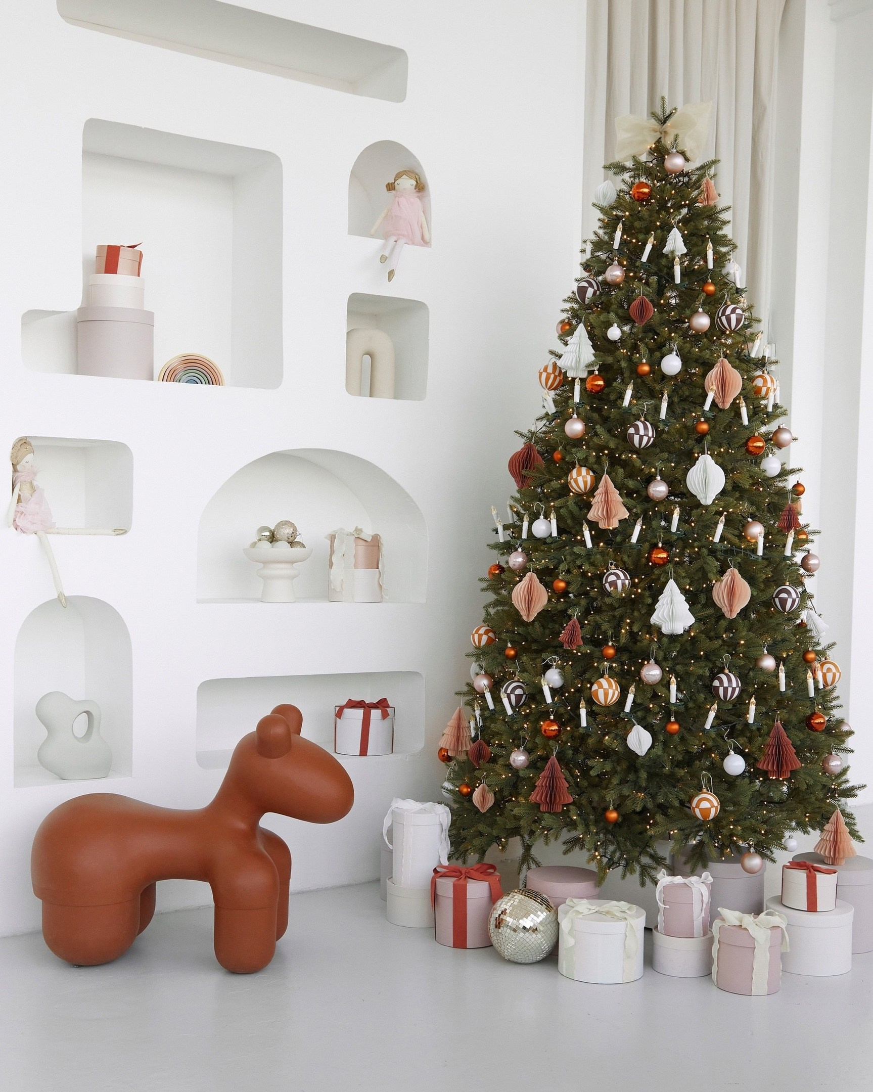 Фотостудии с новогодним интерьером 2024-2025. Детский и семейный фотограф в Екатеринбурге