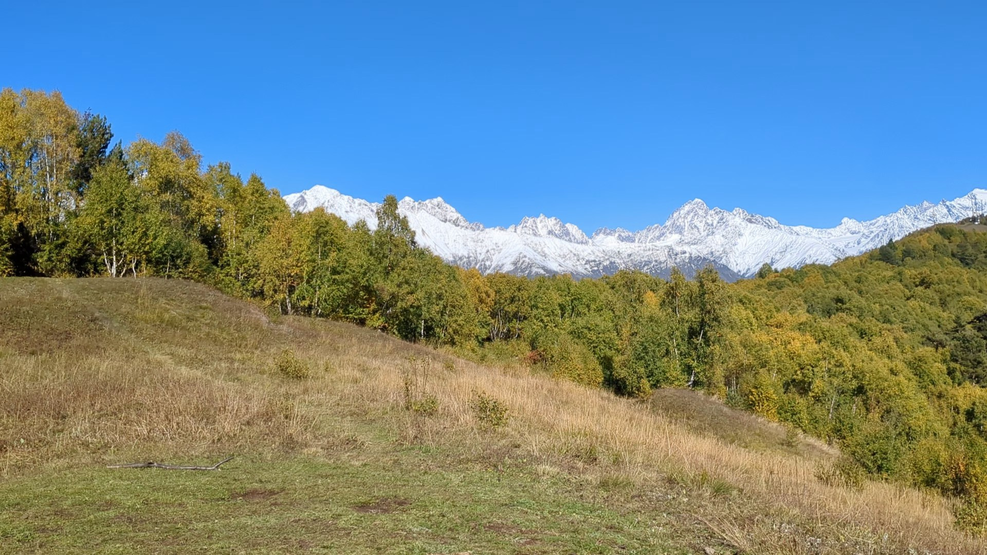 Mazeri — Zuruldi ridge — Tsvirmi. Улицы Мира