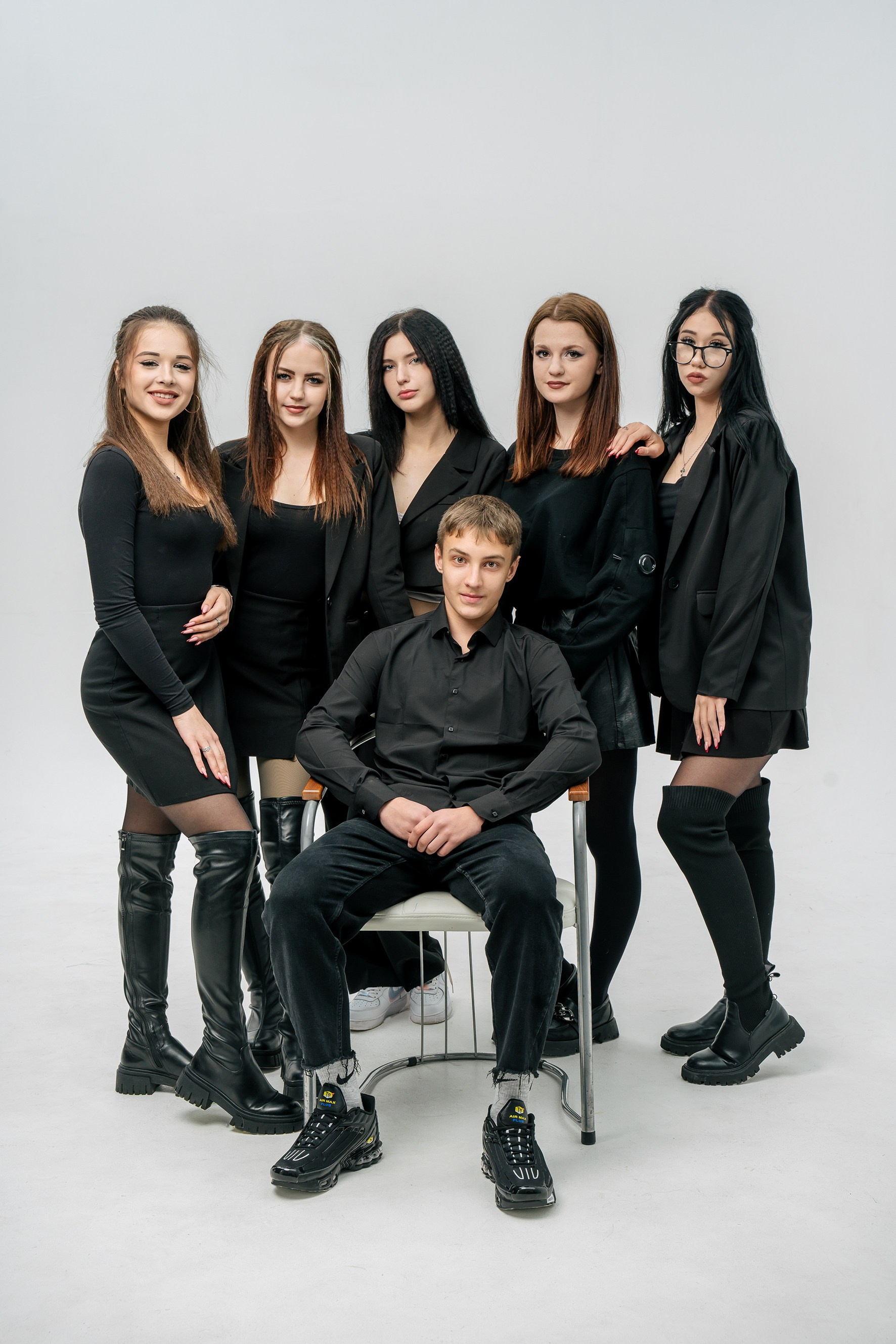 Выпускные альбомы, школьные фотосессии в городе Новороссийске