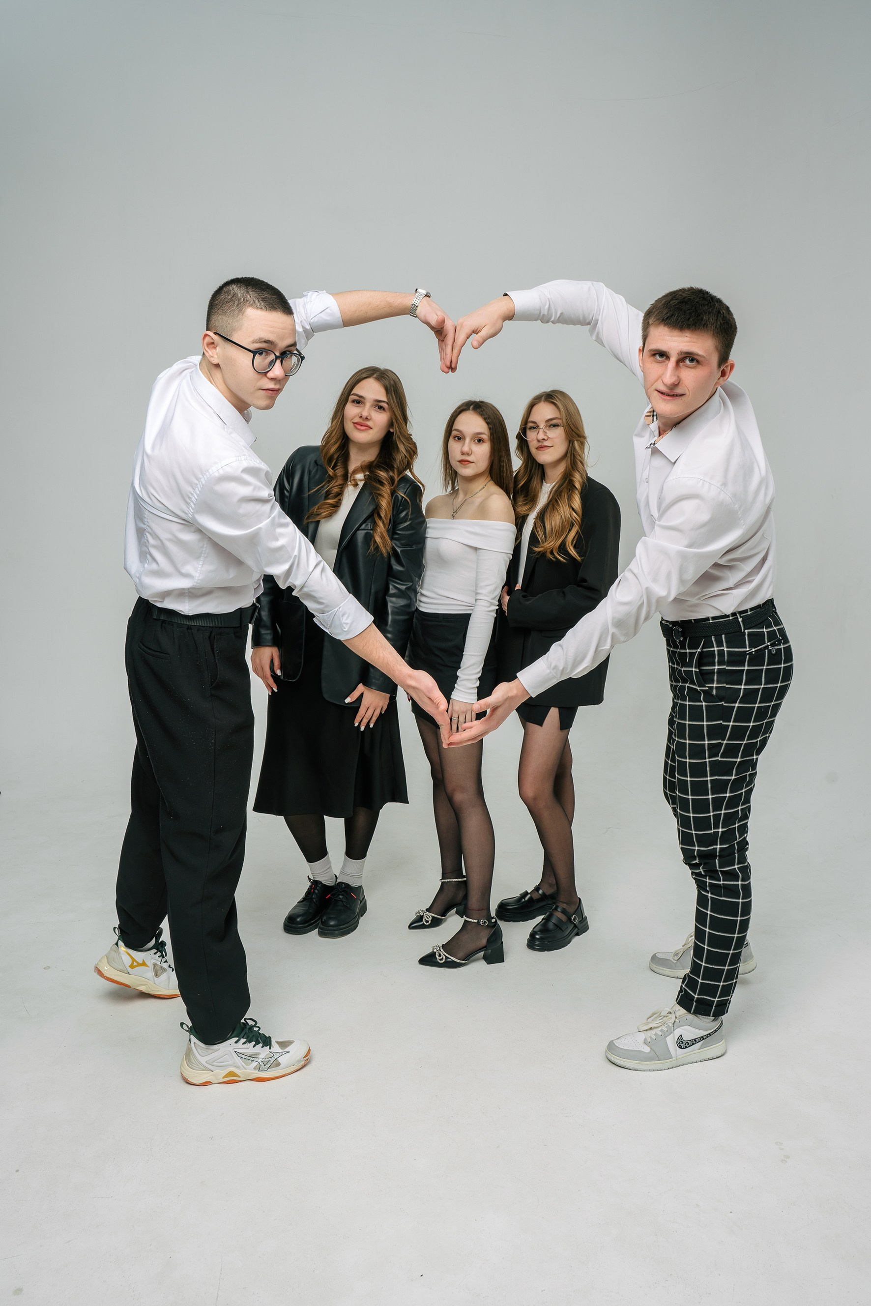 Выпускные альбомы, школьные фотосессии в городе Новороссийске