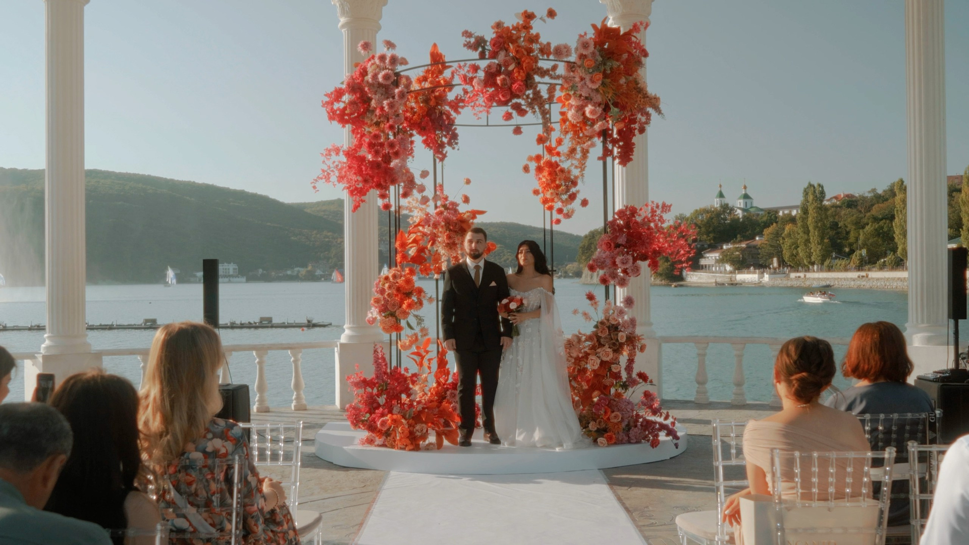 Видео Фауст Дом у моря. Подрядчики и друзья сети свадебных площадок House for wedding