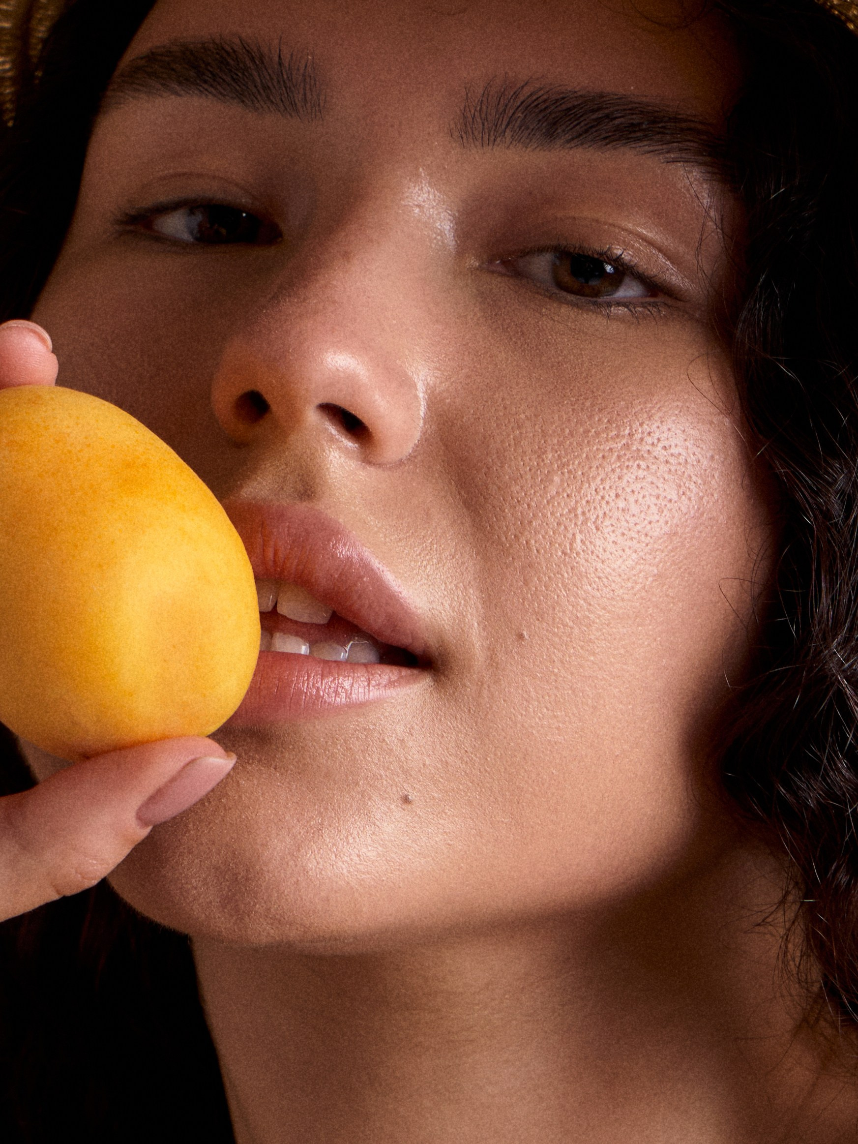 Съёмка для брендов одежды и маркетплейсов в Санкт-Петербурге