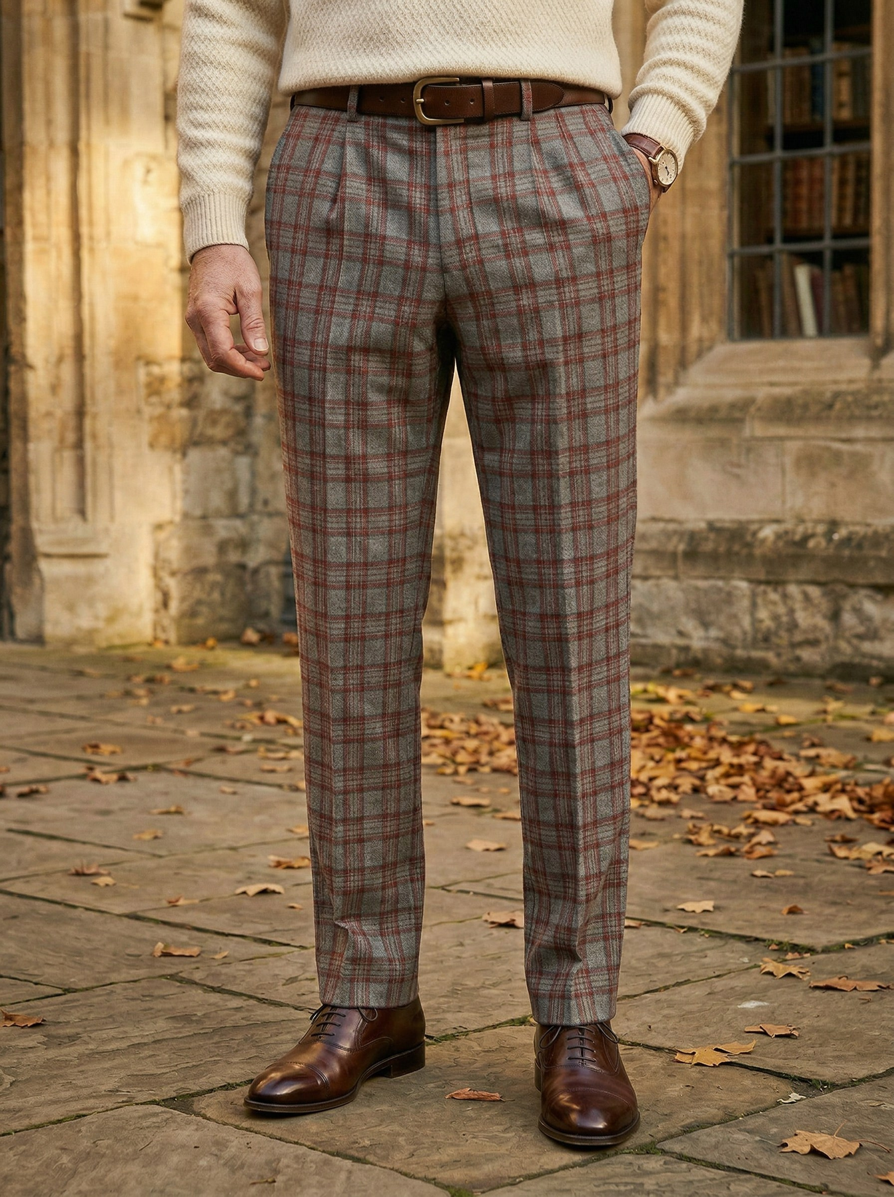 Генерация имиджевого контента для брюк в клетку