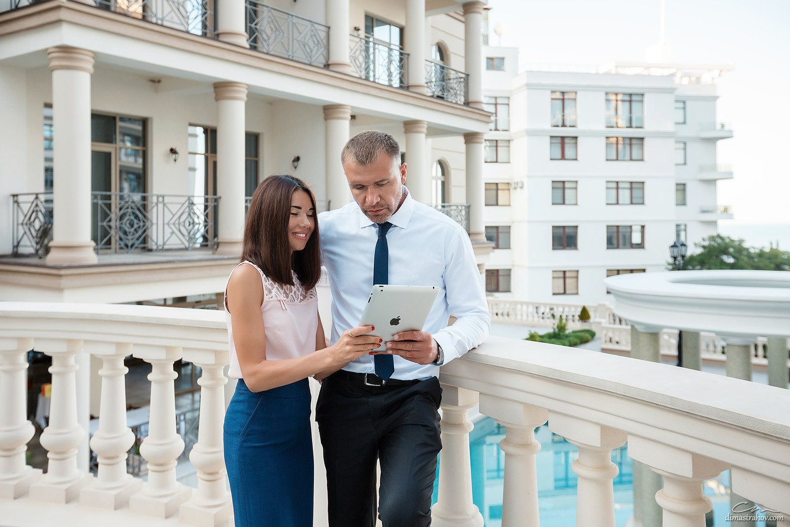 Shoxli orklarning hujumi porno komiks