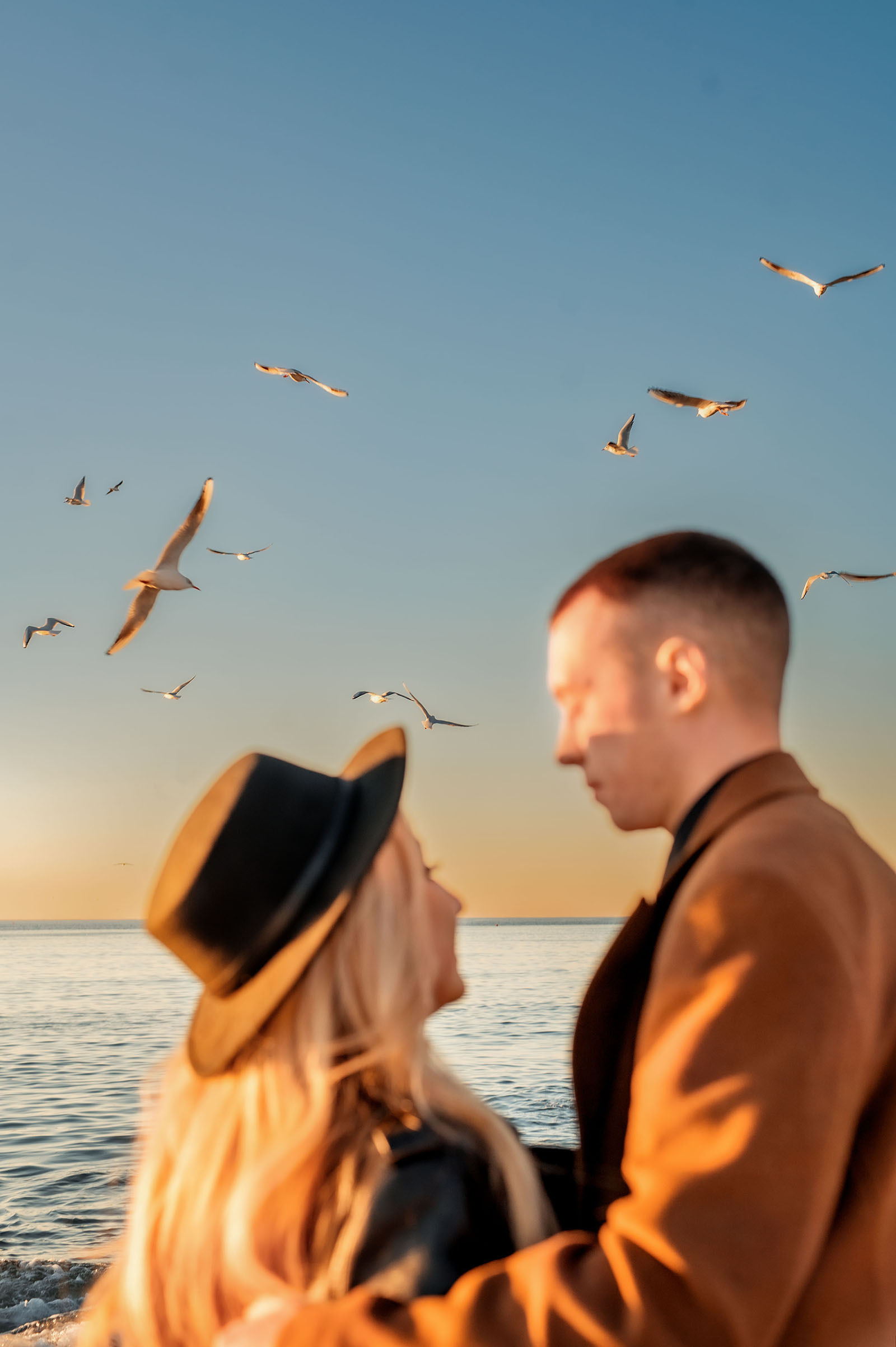 Он, она, море и чайки в Сочи