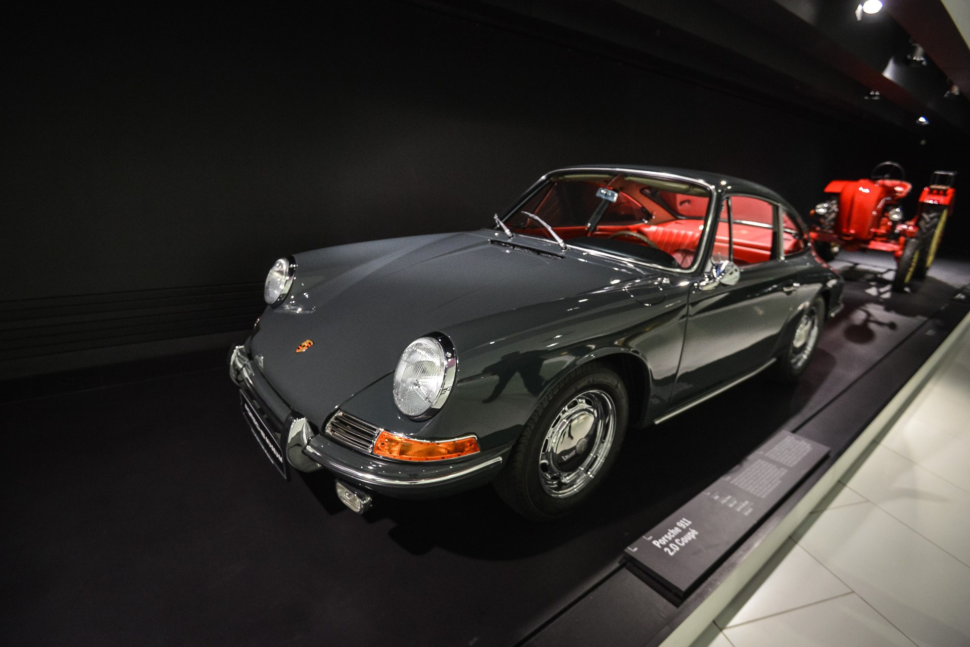 Музей Porsche в Штутгарте (2016 год). Репортажный фотограф в Минске. Алексей Матюшков