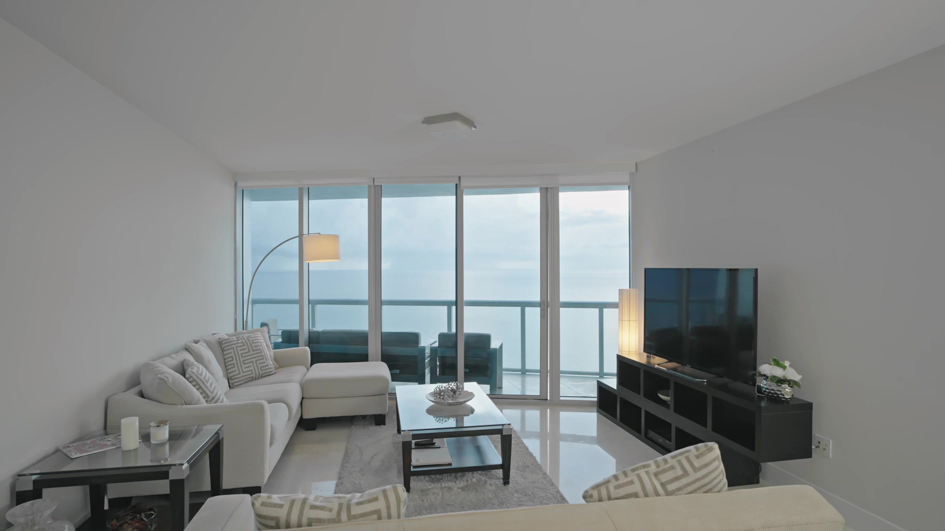 Видеограф в Санкт-Петербурге. Интерьерная съемка