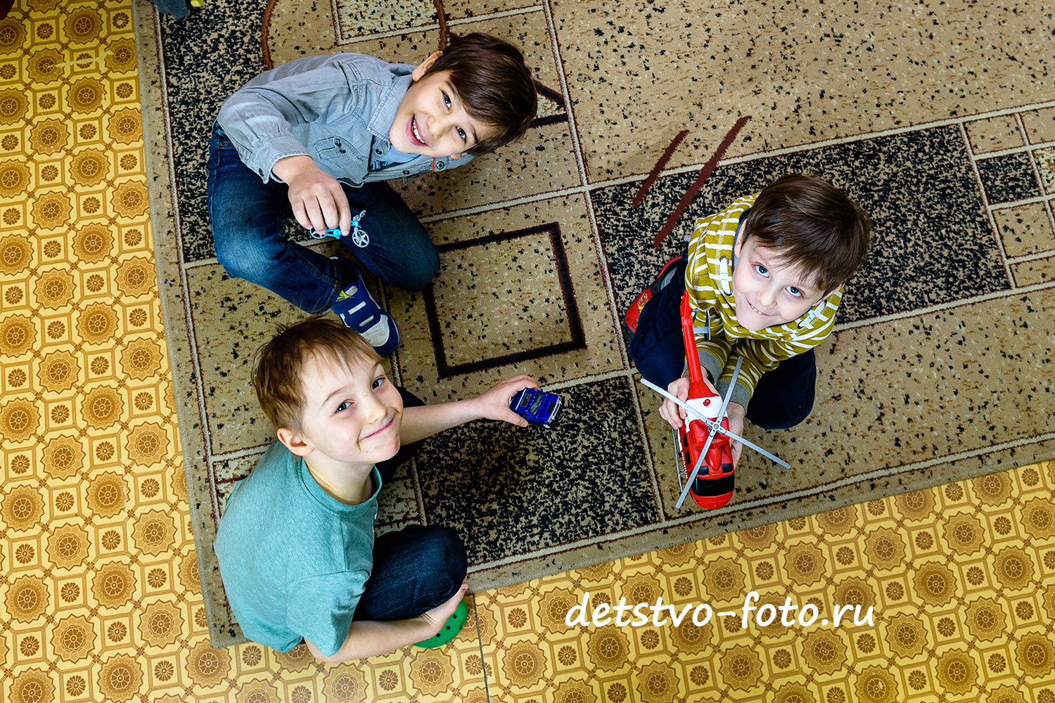 Детство-Фото