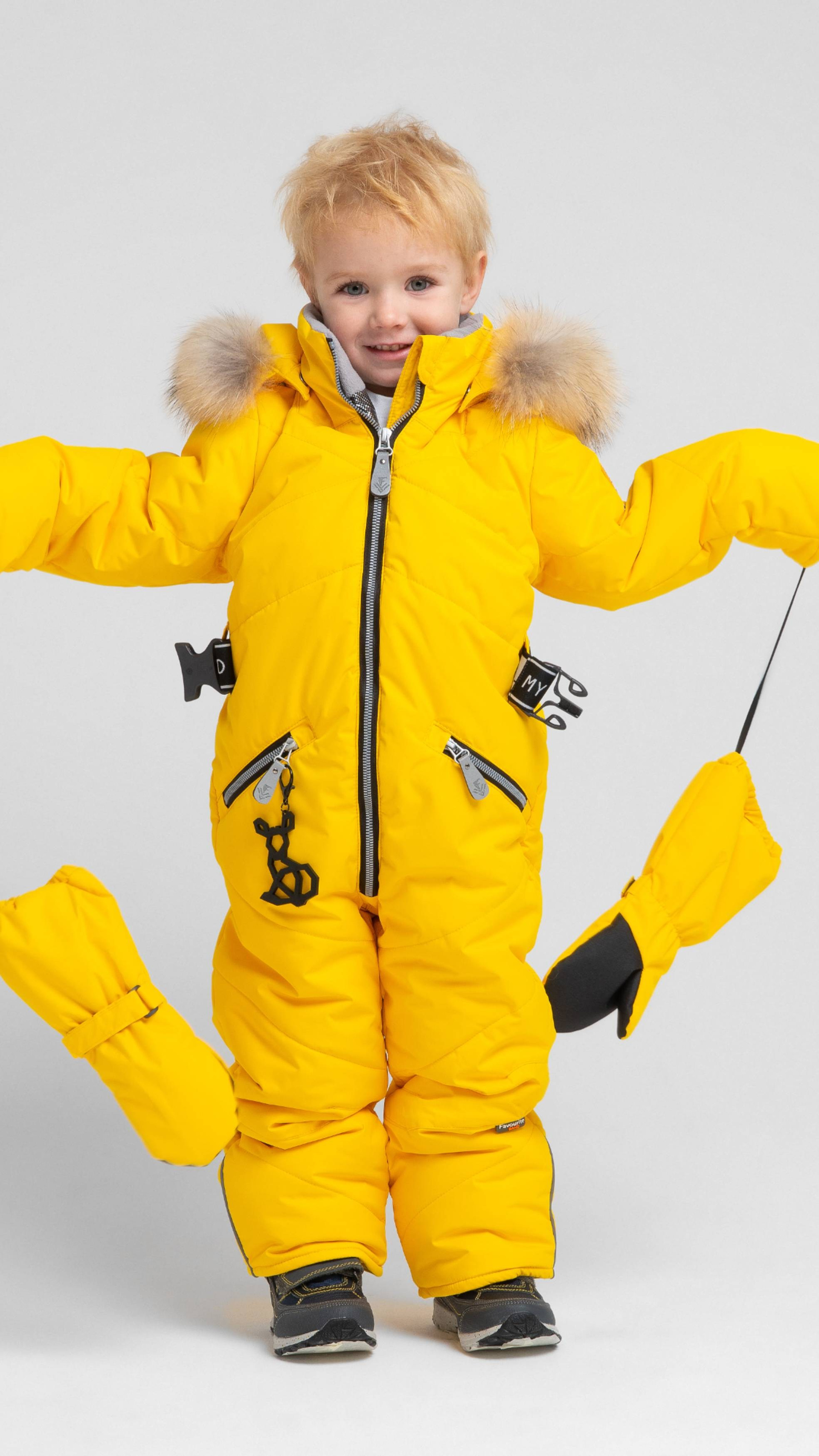 Видеосъемка одежды и нижнего белья. Предметный фотограф и видеограф в Москве Марина Гладик