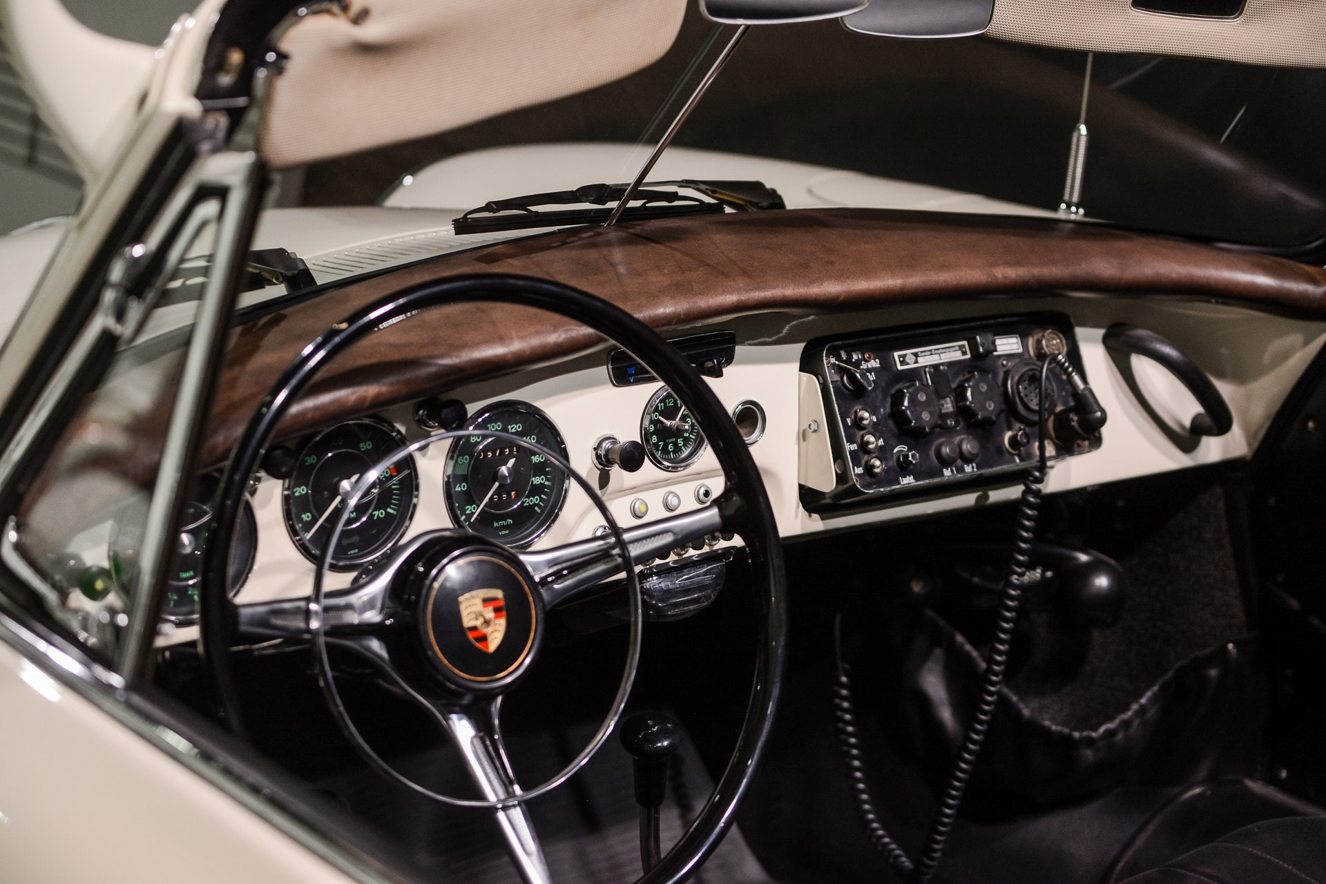 Музей Porsche в Штутгарте (2016 год). Репортажный фотограф в Минске. Алексей Матюшков