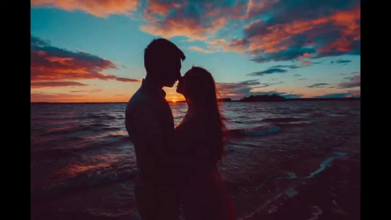 A & N. Яркое летнее Lovestory с прогулкой в полях рапса и закатом на берегу Мин…. Профессиональный свадебный фотограф в Минске Антон Кузнецов