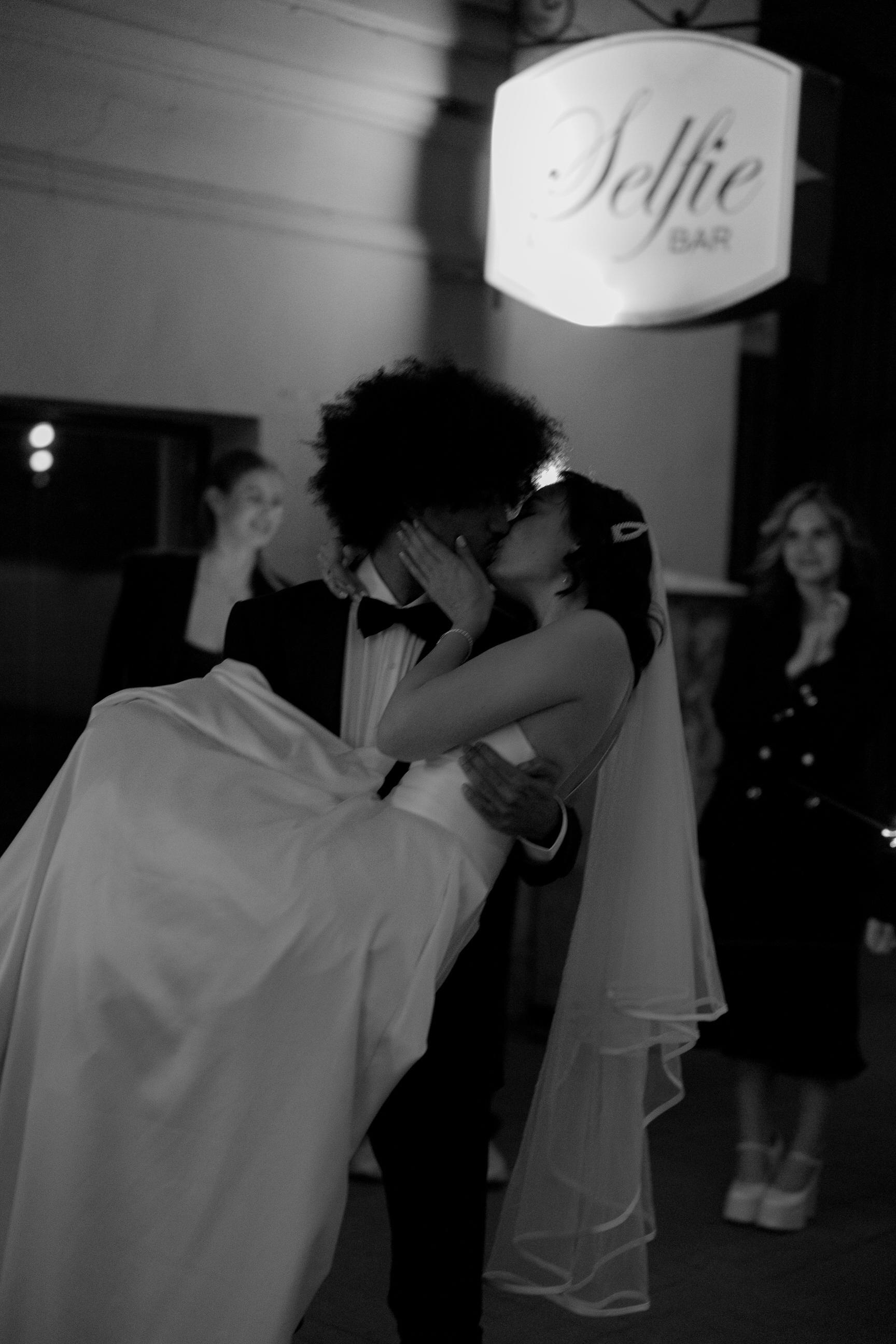 Маннуэль & Алина. Yura Rush Свадебный фотограф Тюмень