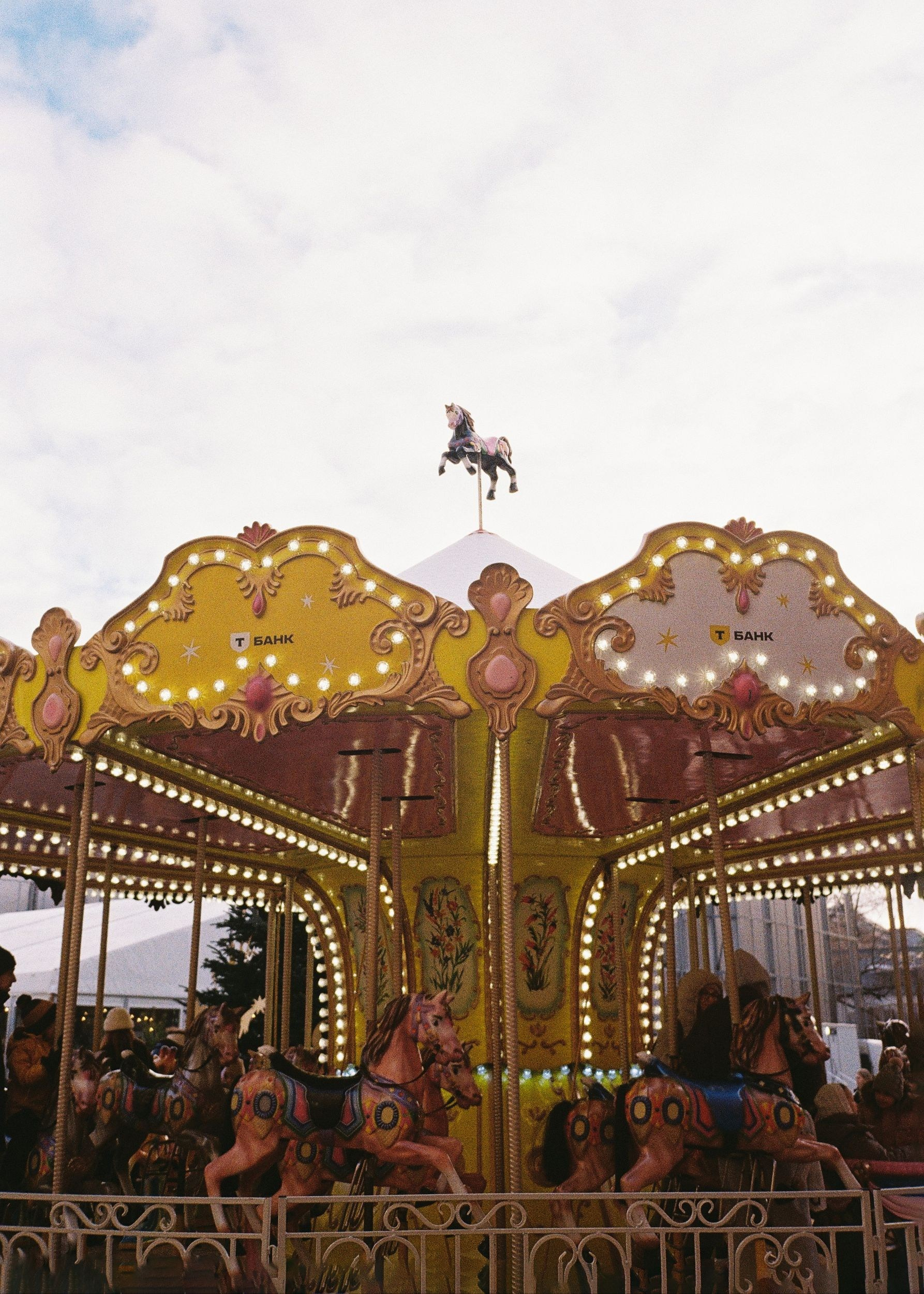 Veter Magazie — первый lifestyle журнал в России