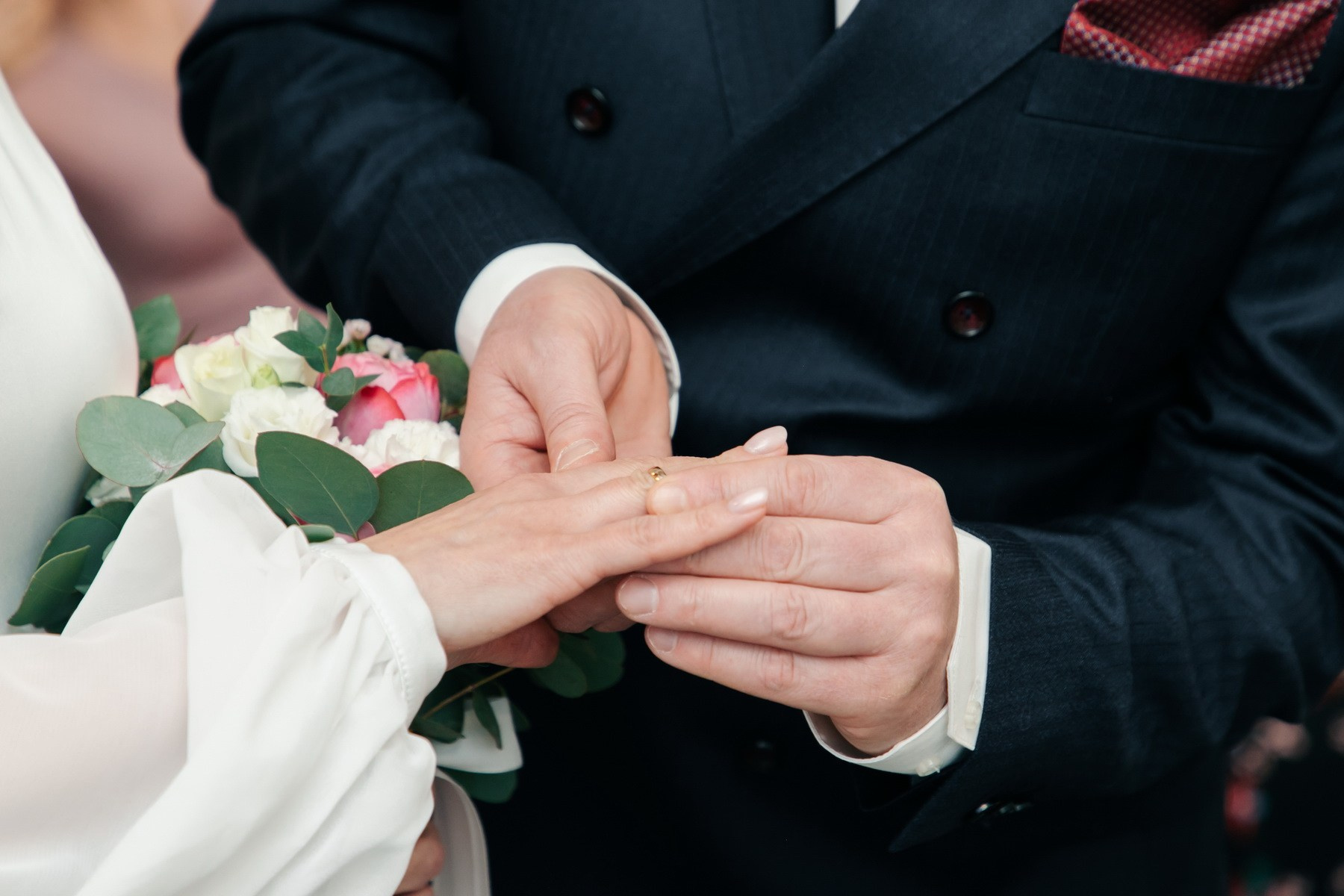 Свадебная регистрация во 2-м дворце бракосочетания. Фотограф крещение венчание в Петербурге! Помогает подобрать храм и посоветовал душевного батюшку в СПб