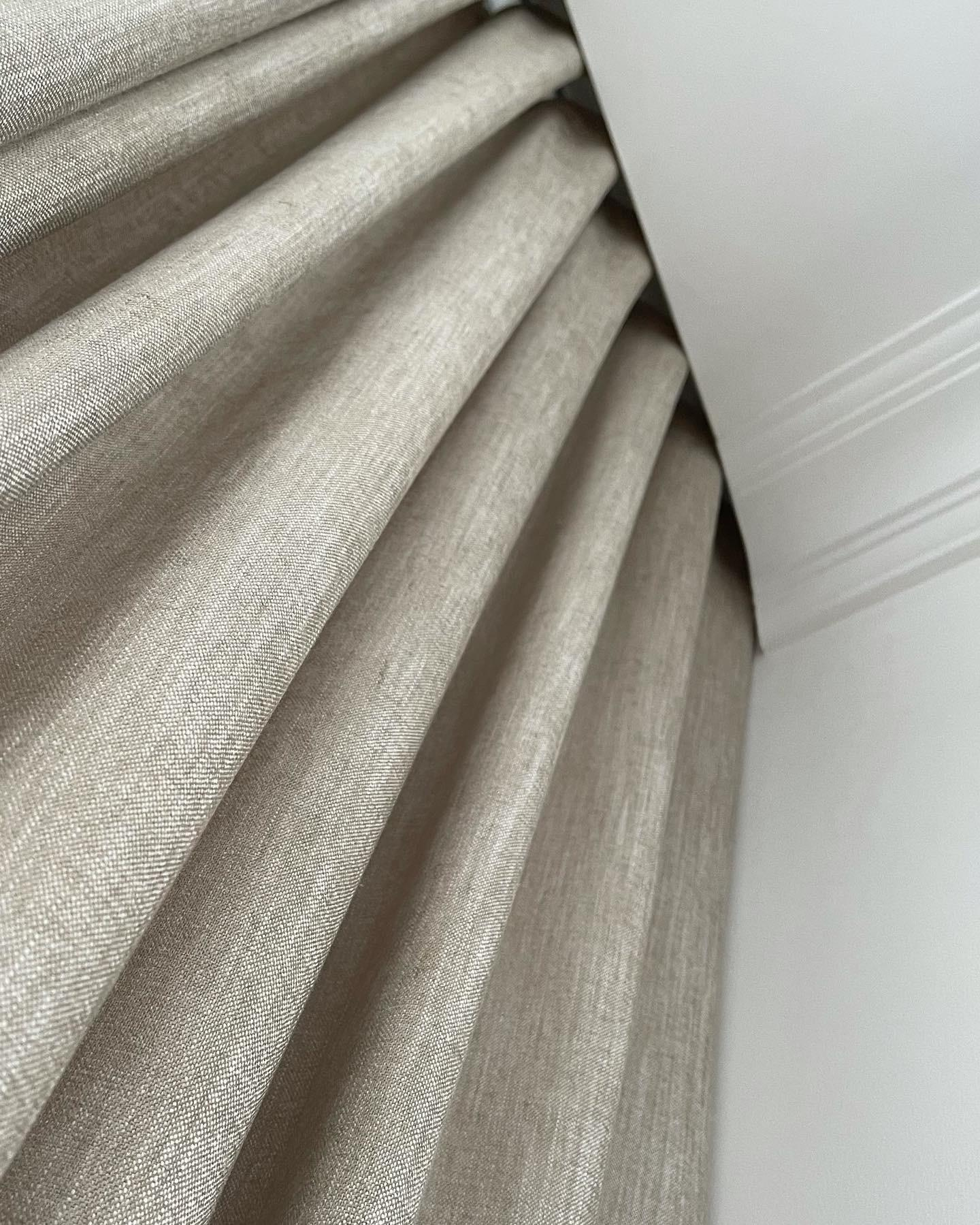 Портьеры для дома Шторы для спальни Римские шторы тюль бархат. Студия интерьерных решений SUNHOUSE. Натяжные потолки, шторы, текстиль