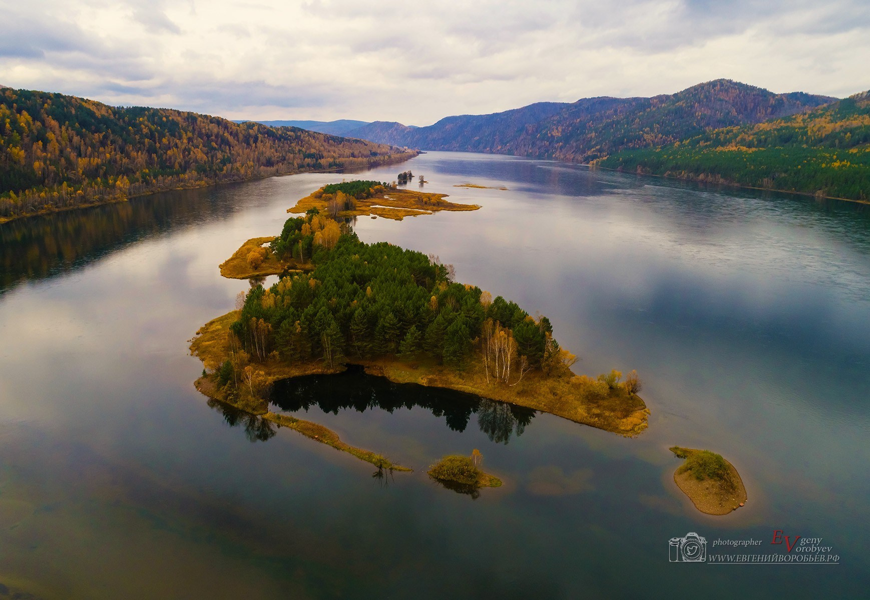 Аэросъёмка фото видео с квадрокоптера FPV дрона в Красноярске фотосъёмка монтаж видеоролика