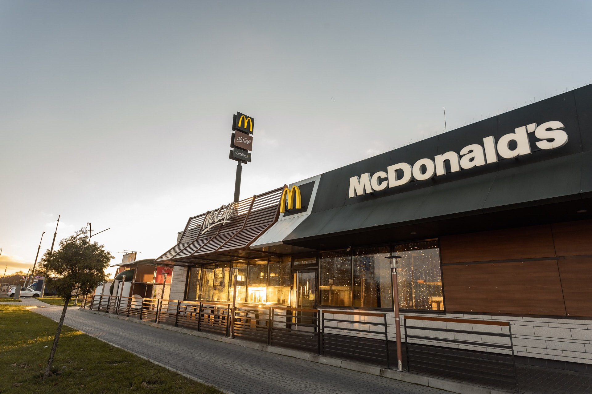 МсDonalds последний фототчет. Репортажный фотограф в Минске. Алексей Матюшков