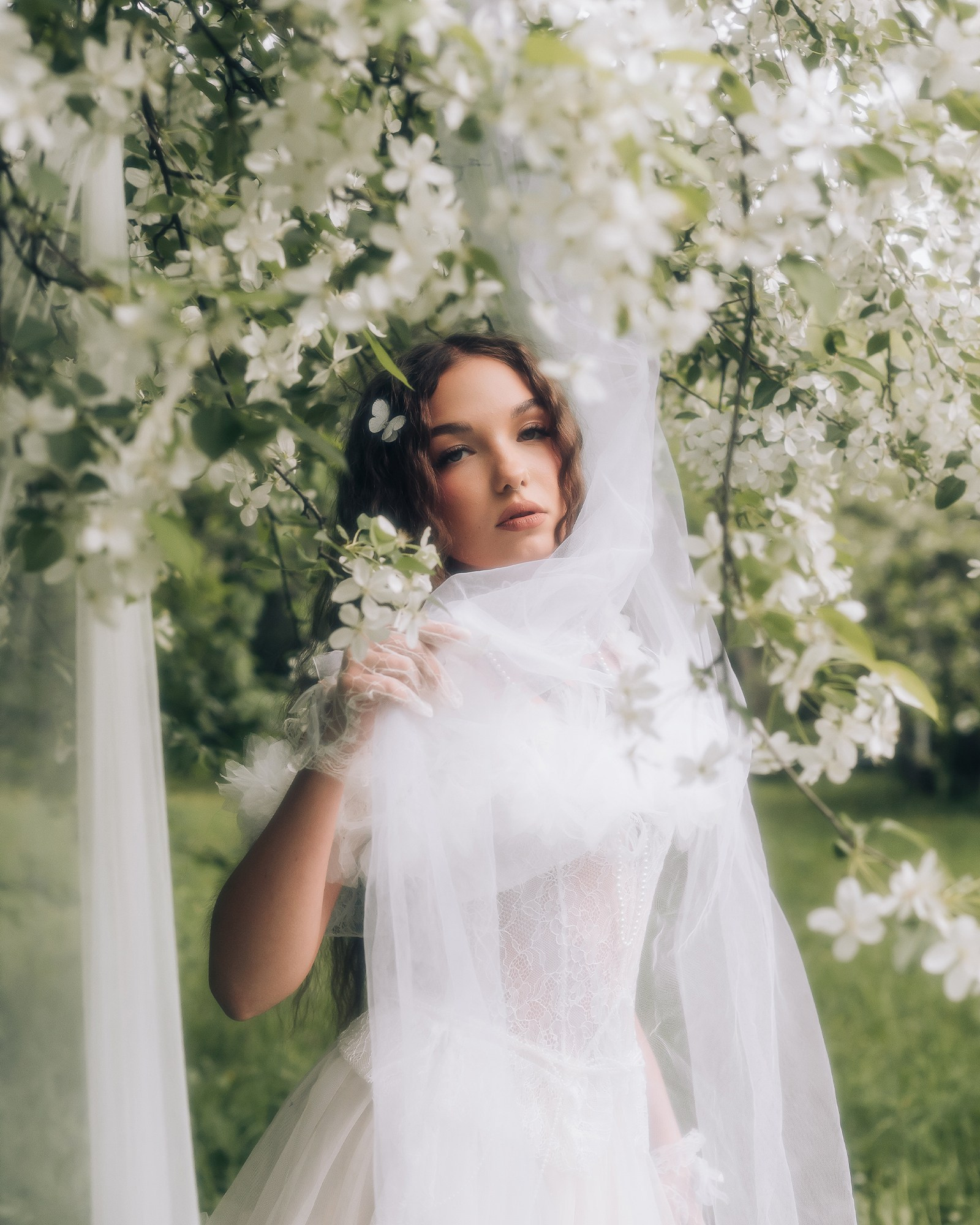 Весенняя фотосессия в яблонях