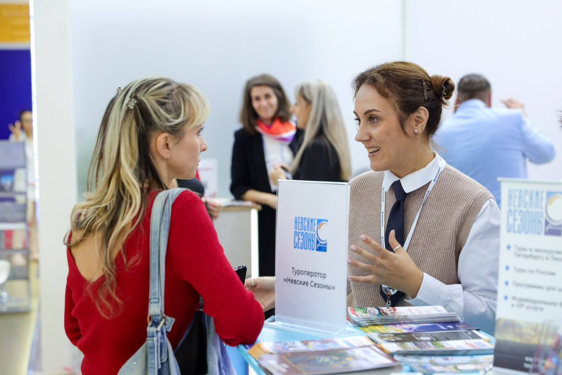 Съёмка стенда на выставке. Фотограф на мероприятие в Москве Марик