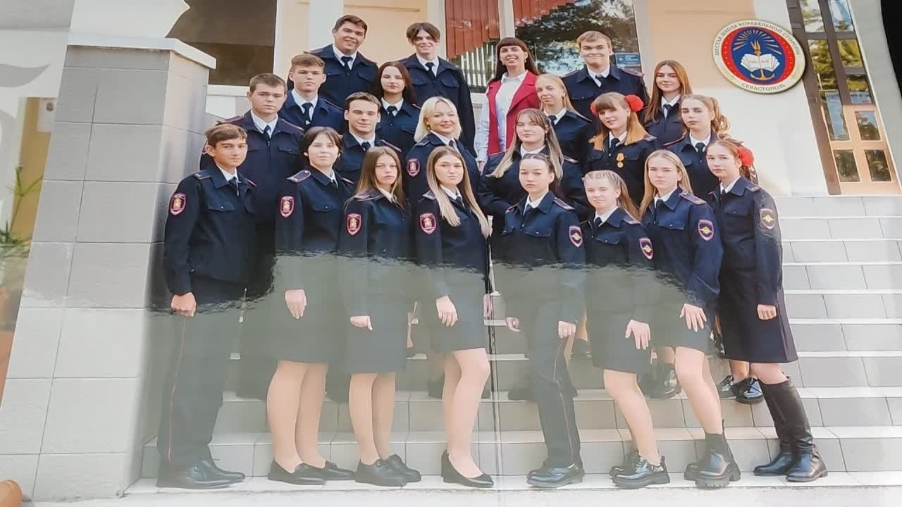 Выпускные альбомы Севастополь. Фотокниги для старших классов. Выпускные Альбомы Севастополь Альбатрос Альбом