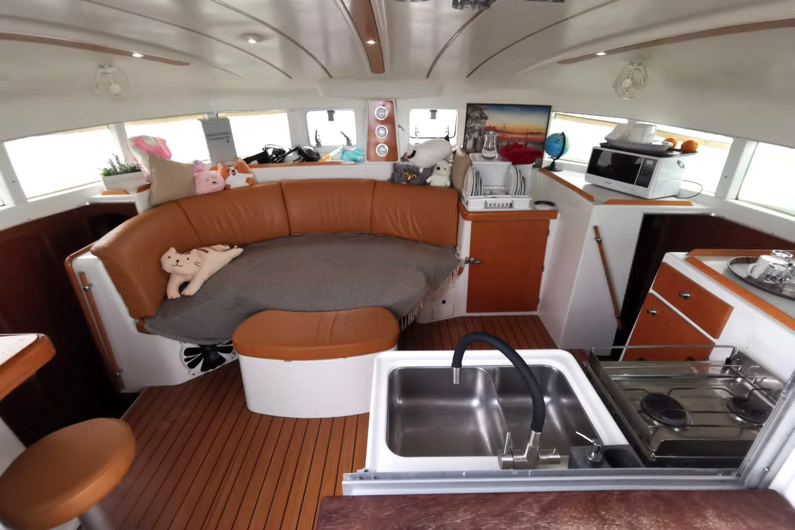 Катамаран Скарлетт о Хара Аренда Яхты в Сочи Яхтанаморе YACHTANAMORE