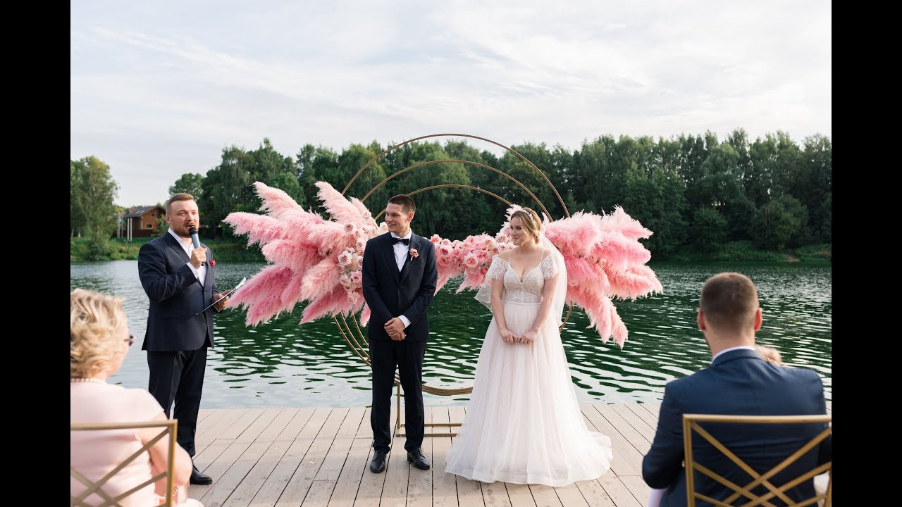 Свадебное видео, корпоративное видео и видео с юбилеев проведенное вед. Ведущий на свадьбу, корпоратив и юбилей в Москве Сергей Рябинин