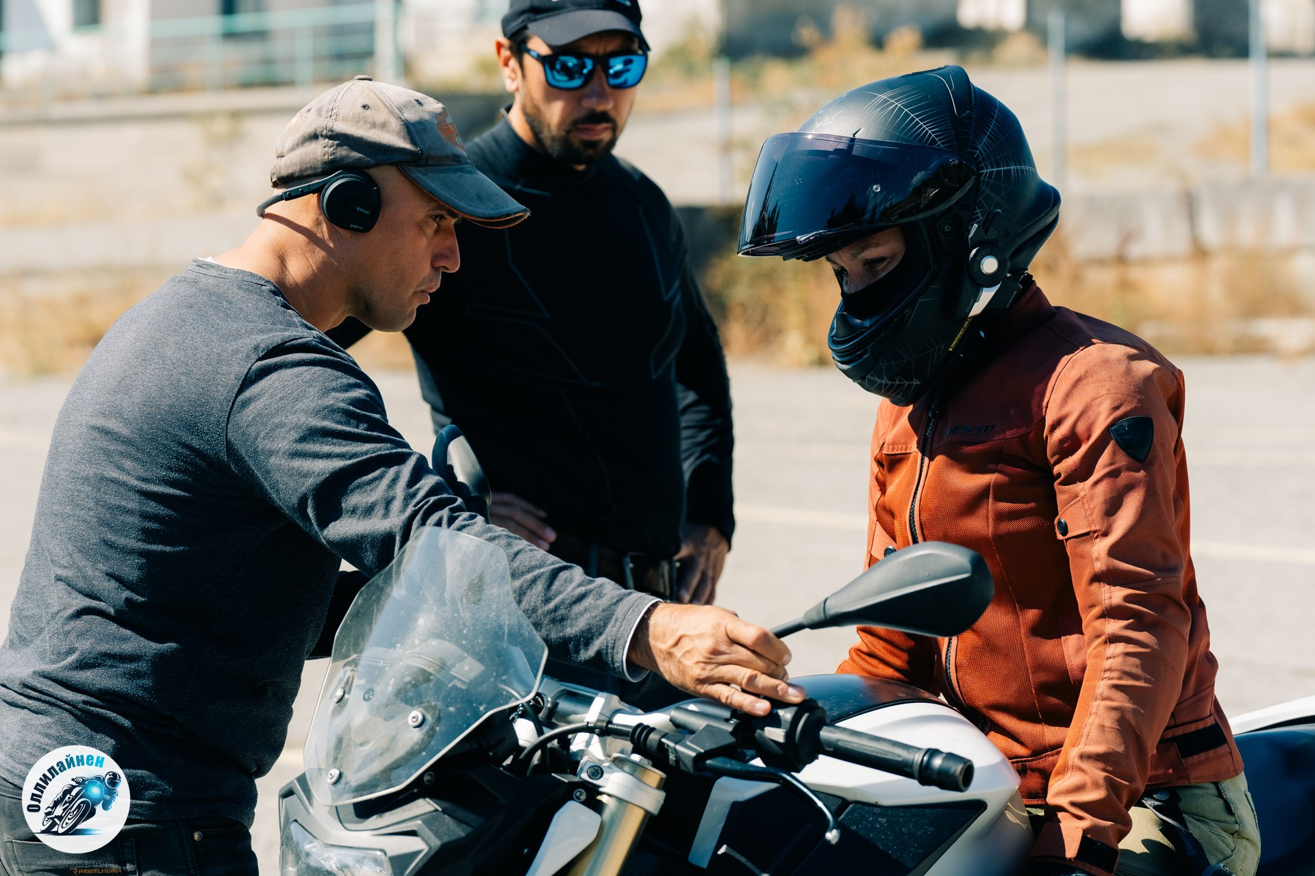 Занятия по безопасному управлению мотоциклом Владимир Оллилайнен