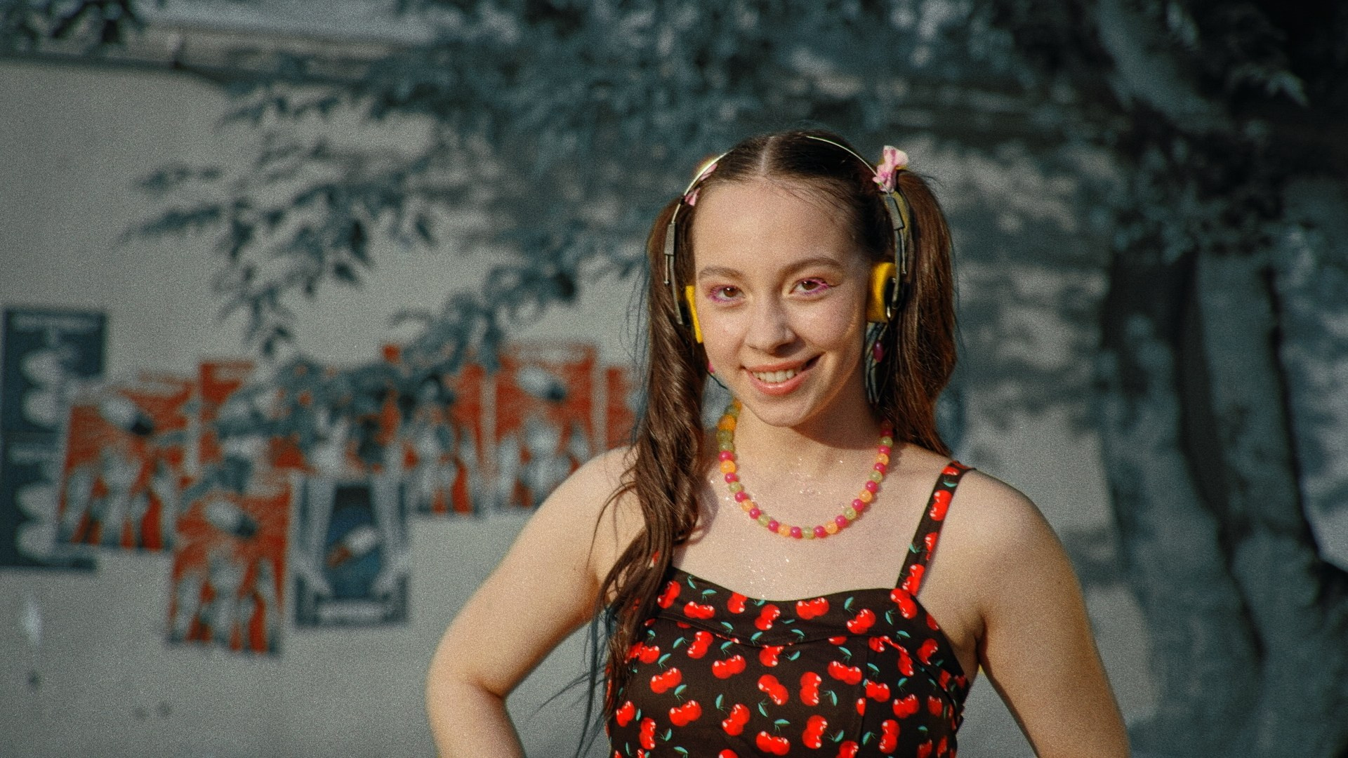 Музыкальный клип Таблетки. Цветокоррекция кино, рекламы и клипов. В Алматы и по всему миру. Юрий Косяков