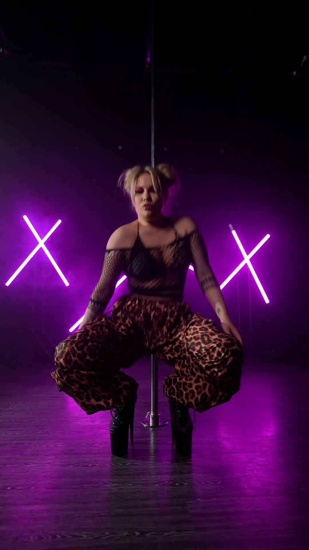 Локация Геометрия. Studio 4U — Для танца. Для фото. Для тебя