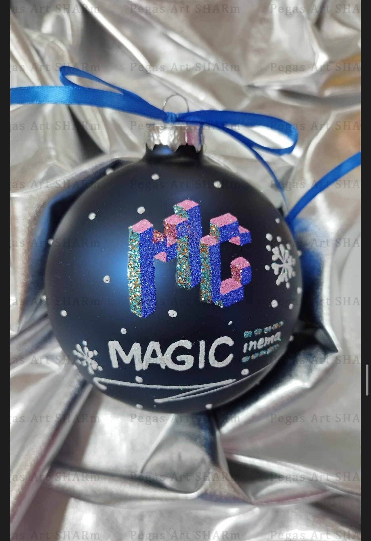 ArtSHARm- наше портфолио по ёлочным шарам с ручной росписью. Художественная ручная роспись елочных шаров, корпоративные подарки и восковые аромасвечи