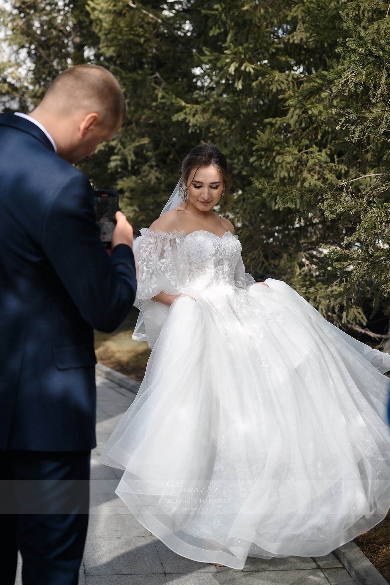 Свадебная фотосессия С&А на Садовой, 19. Свадебный, семейный и event фотограф в Новосибирске и Новосибирской области Саша Кё