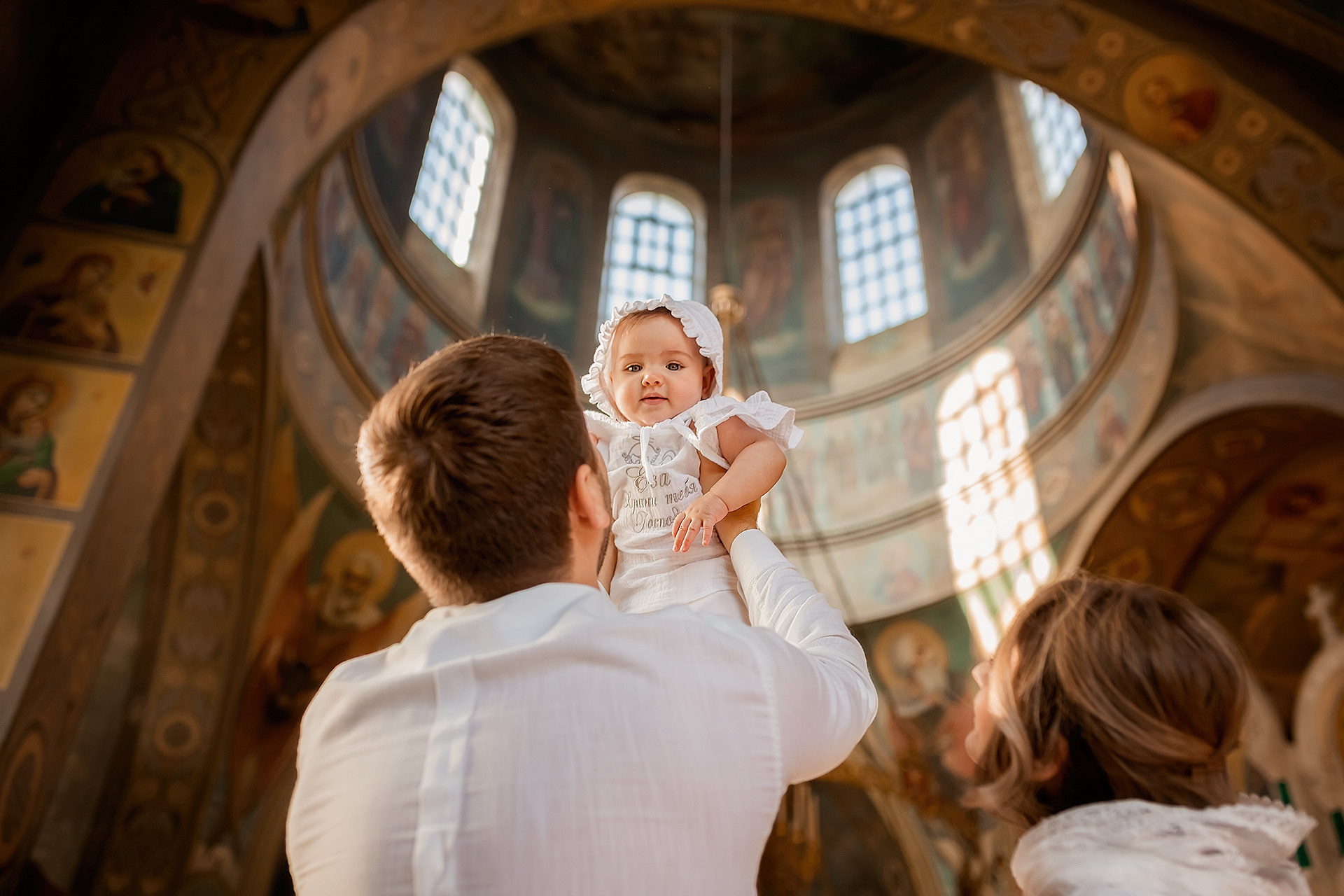 Фотограф на крещение в городе Ростов-на-Дону. Олеся Семейская свадебный и семейный фотограф в Ростове-на-Дону