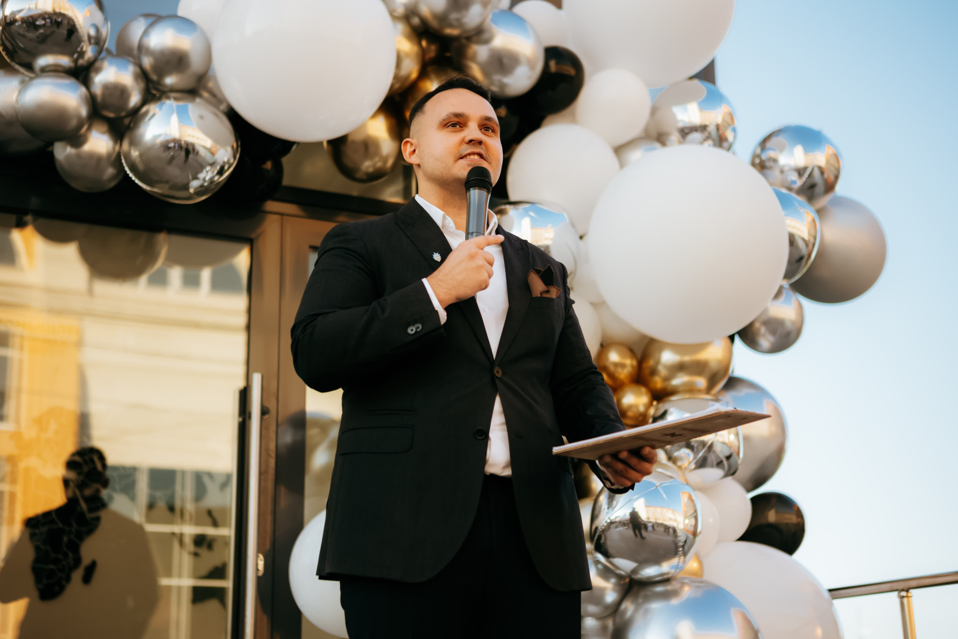 Корпоративы. Ведущий Стас Праздников Свадьба Тюмень