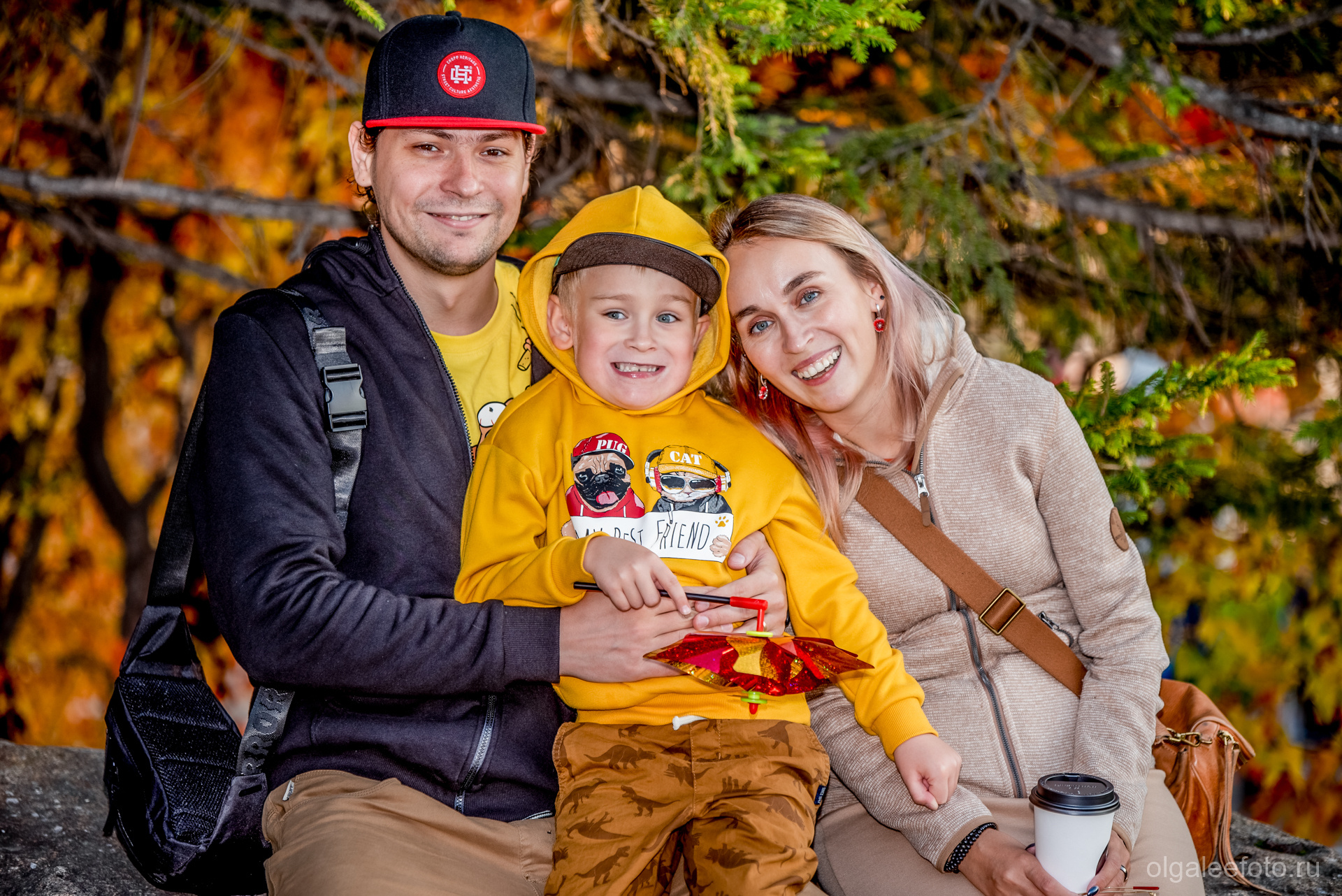 Фотопрогулка семейная фотосессия в Иркутске. Ольга Ли свадебный семейный фотограф Иркутск