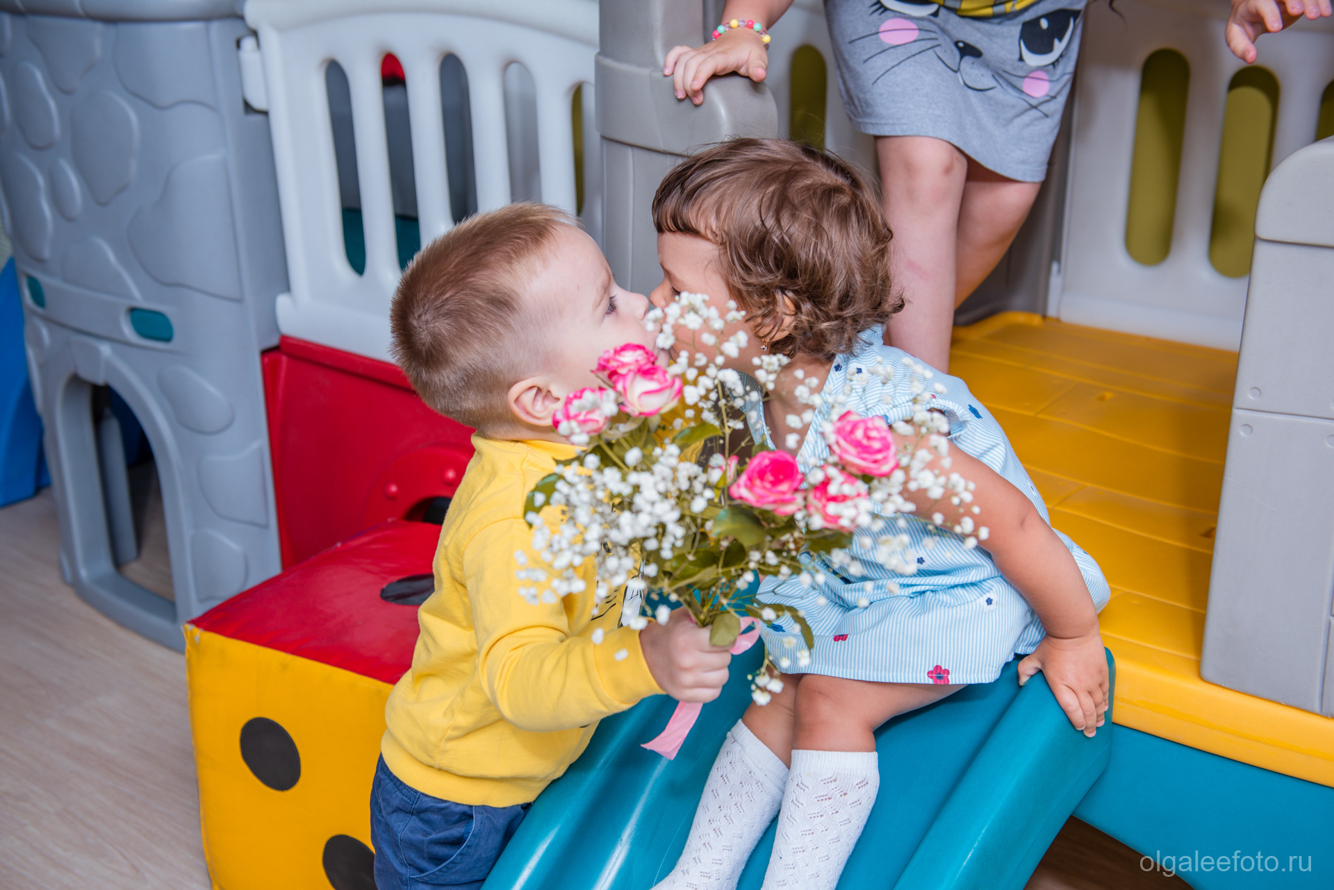 Репортажная фотосъемка в иркутске швейная битва детский день рождения. Ольга Ли свадебный семейный фотограф Иркутск