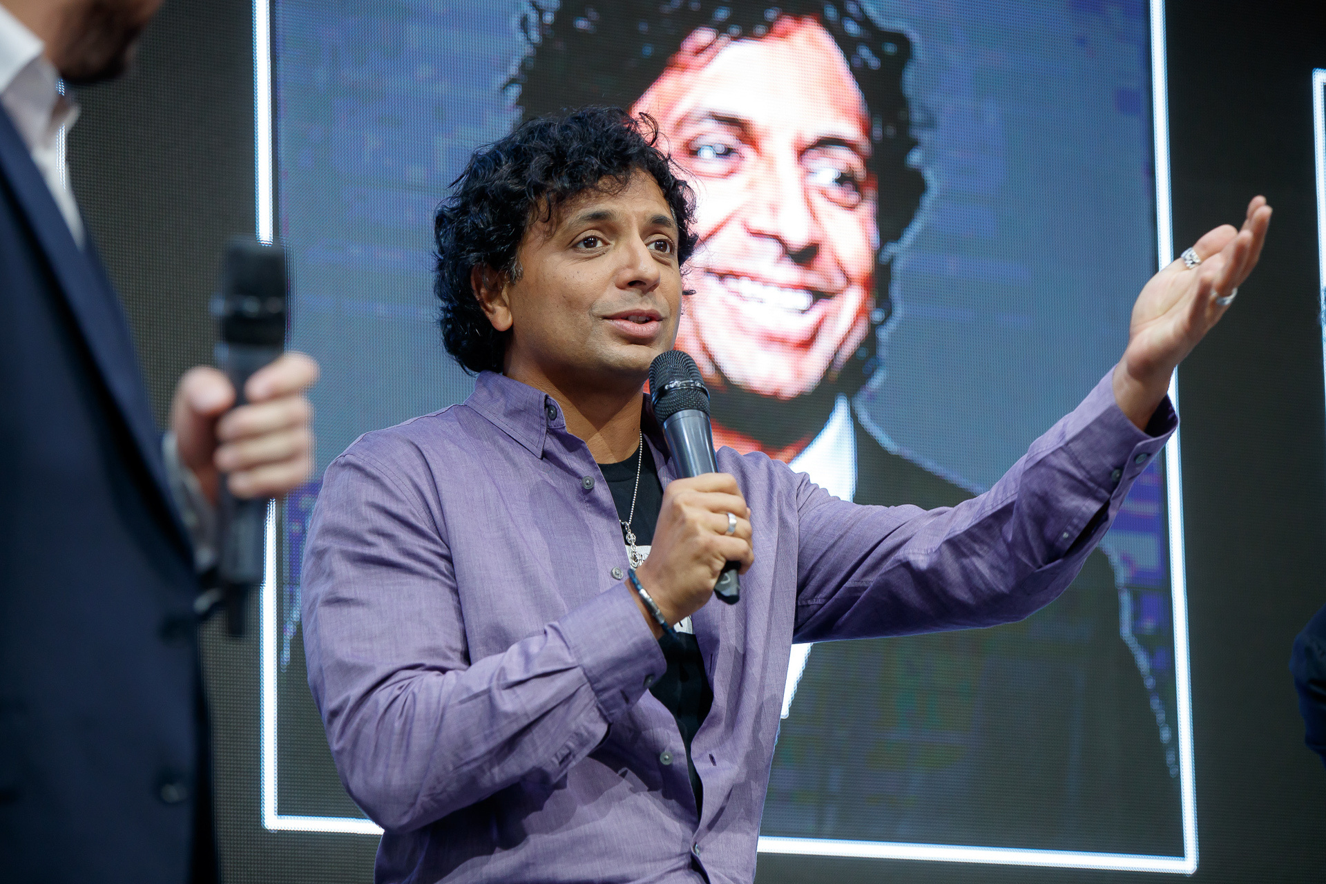 Evgeny Pelevin. Photographer. Industry, reporting, weddings, portrait