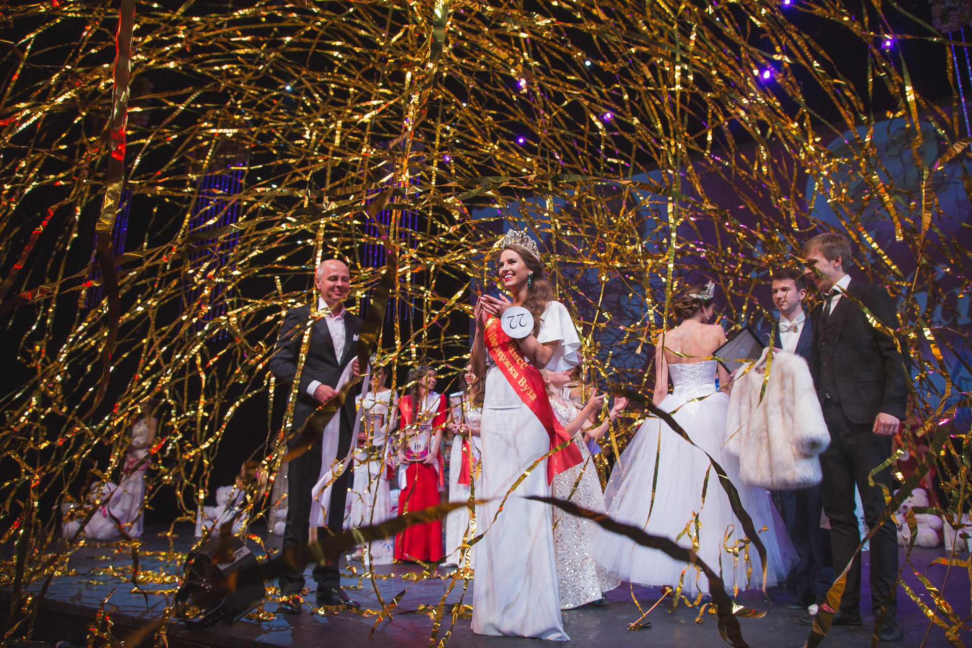 Evgeny Pelevin. Photographer. Industry, reporting, weddings, portrait