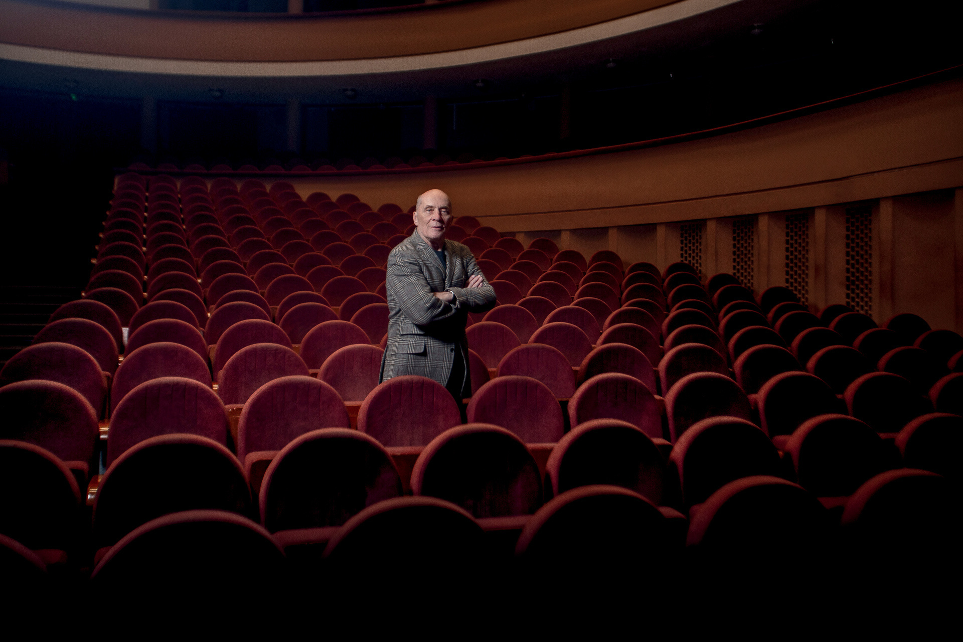 Evgeny Pelevin. Photographer. Industry, reporting, weddings, portrait