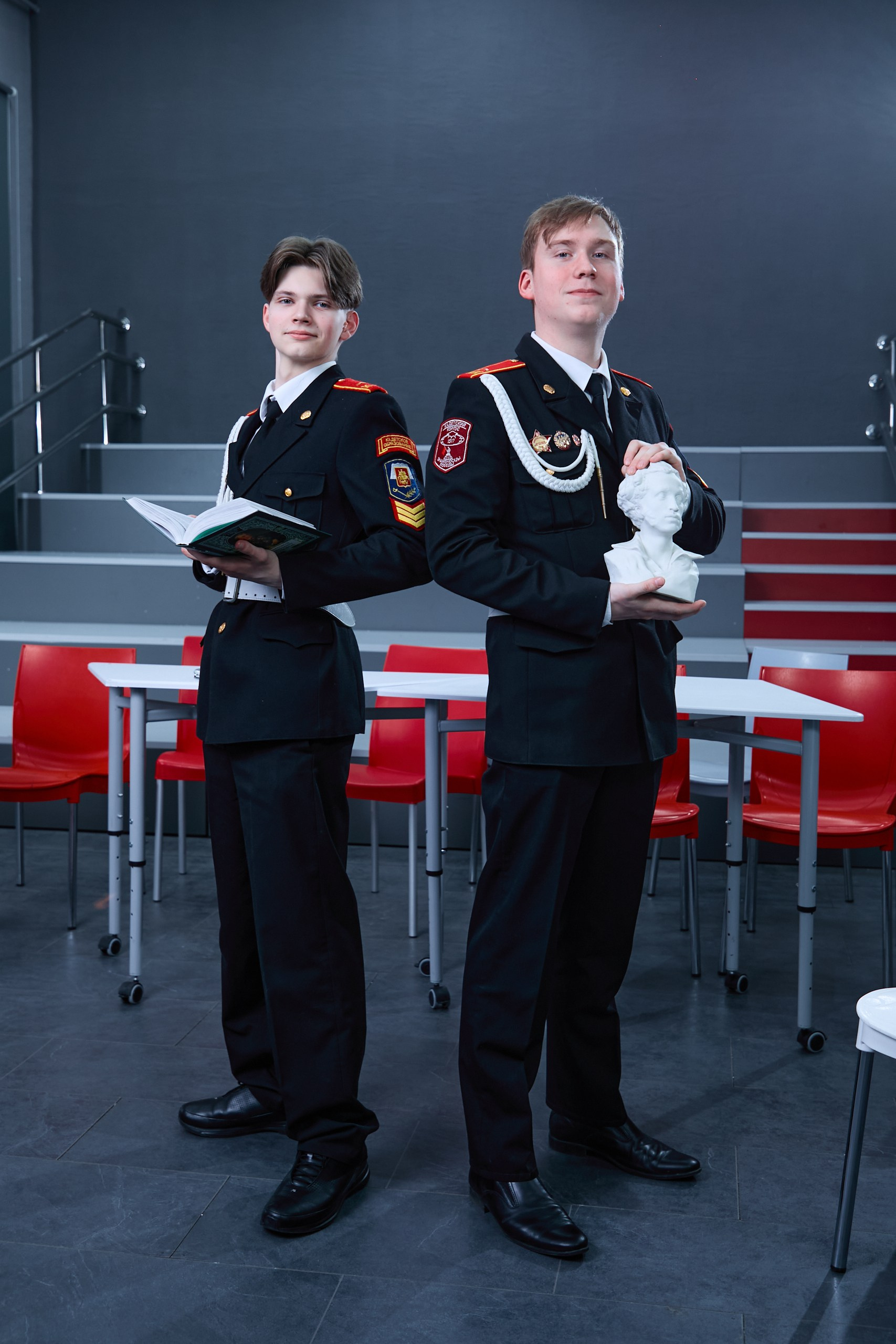 Фотограф выпускных альбомов школ. Контент-фотограф в Москве Тима Забабурин