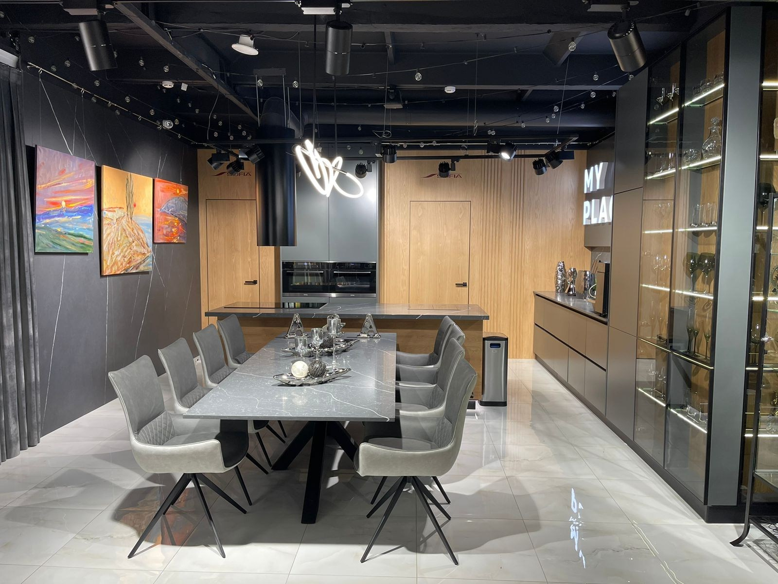 Художник Ленур Велиляев