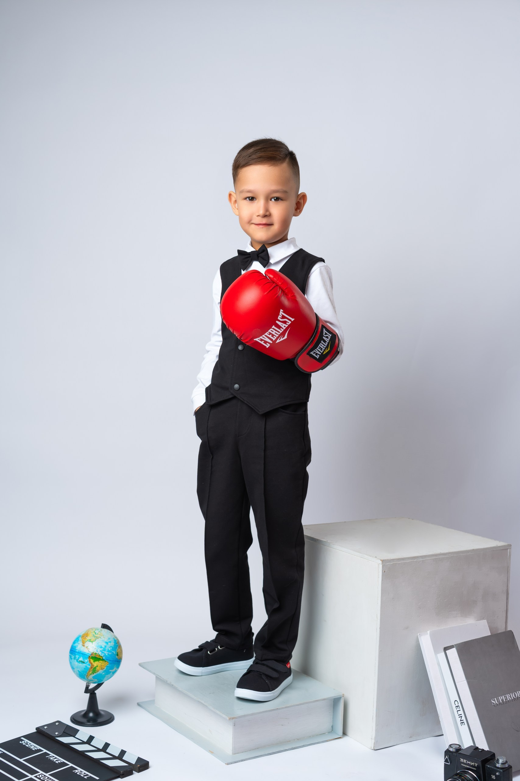 Выпускные альбомы. Akhmadeevmedia.ru