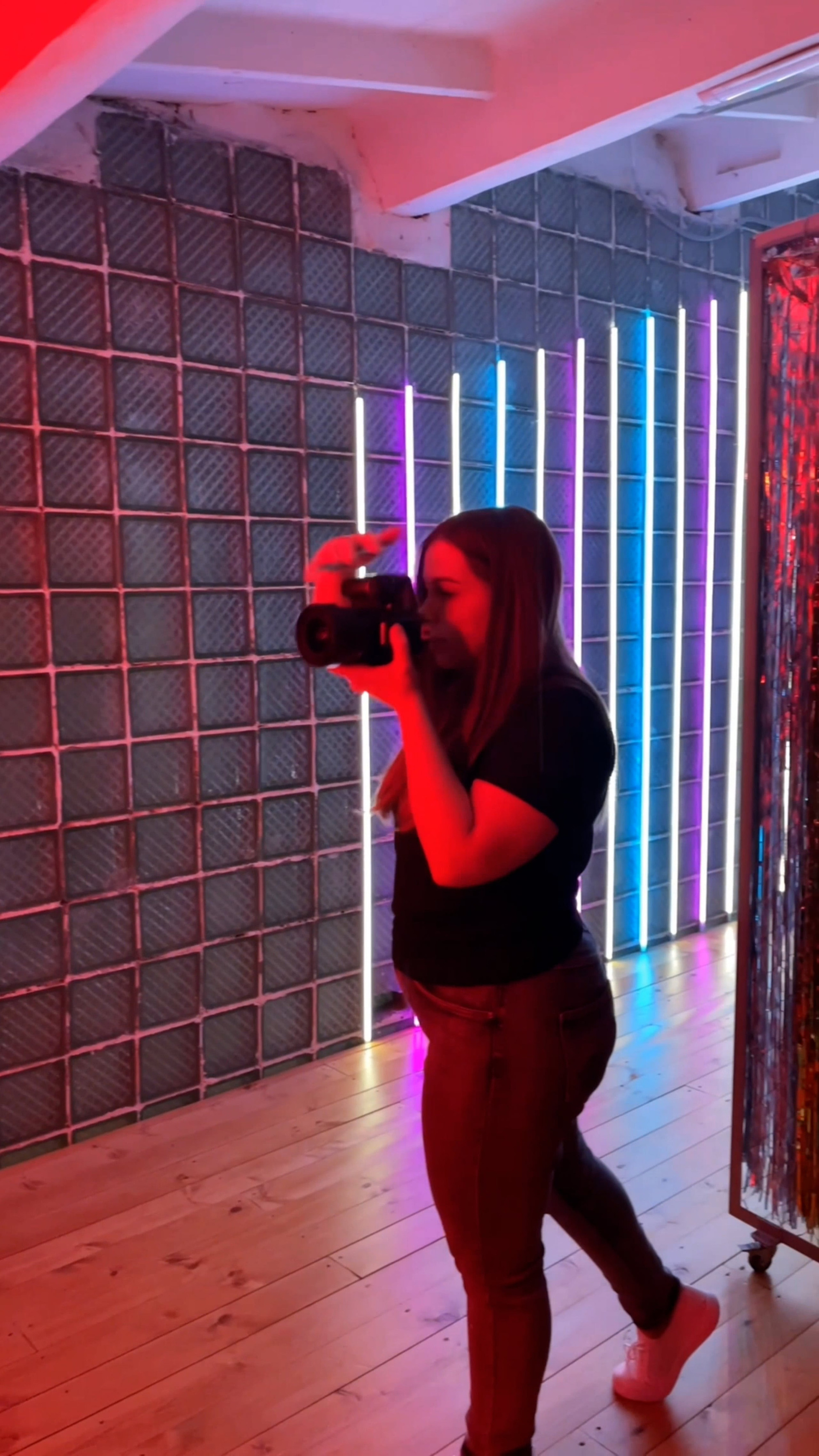 Фото с неоном. Предметный и портретный фотограф в Туле. Юлия Даниленко