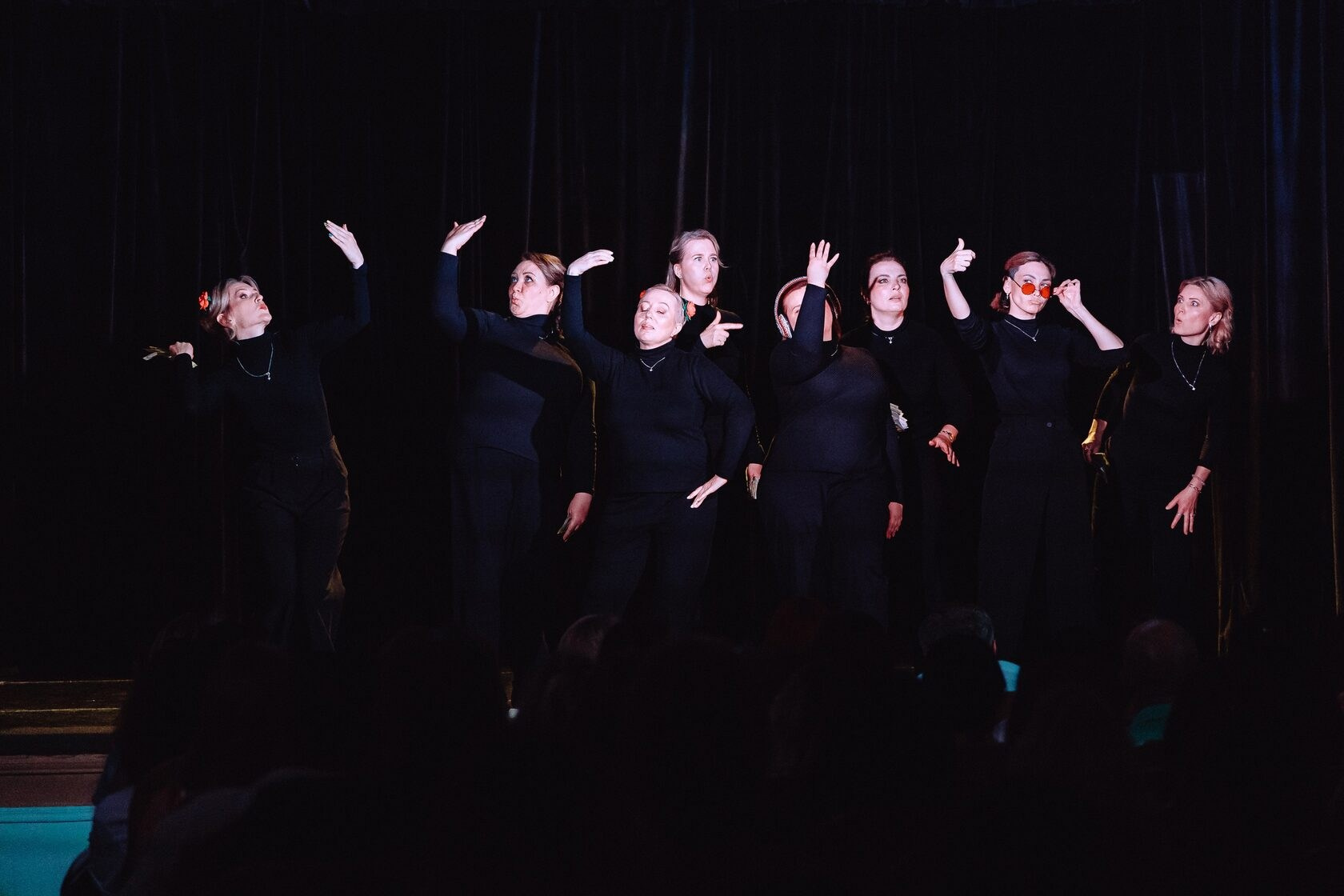 Люди. Деньги. Чувства. ЖиваЯ — театр Ксении Сосновских