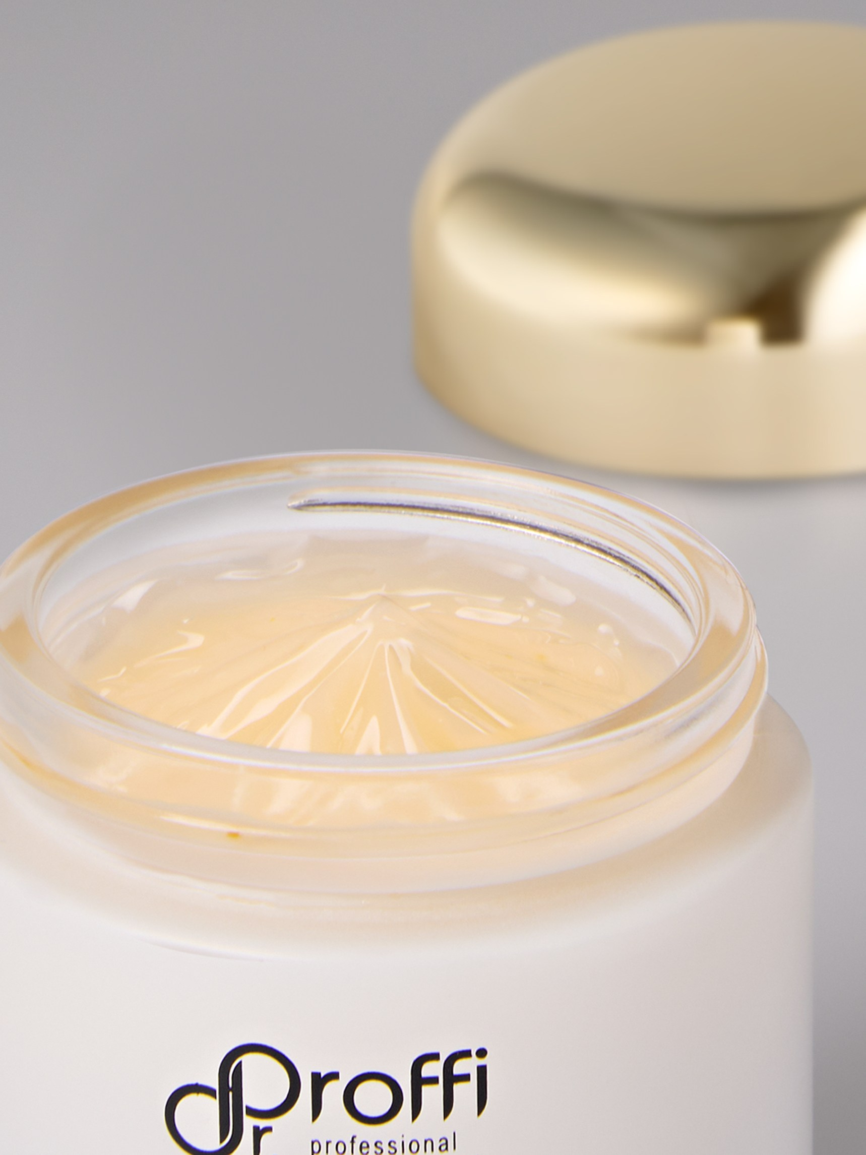 Динара Манурова. Предметный фотограф в Москве