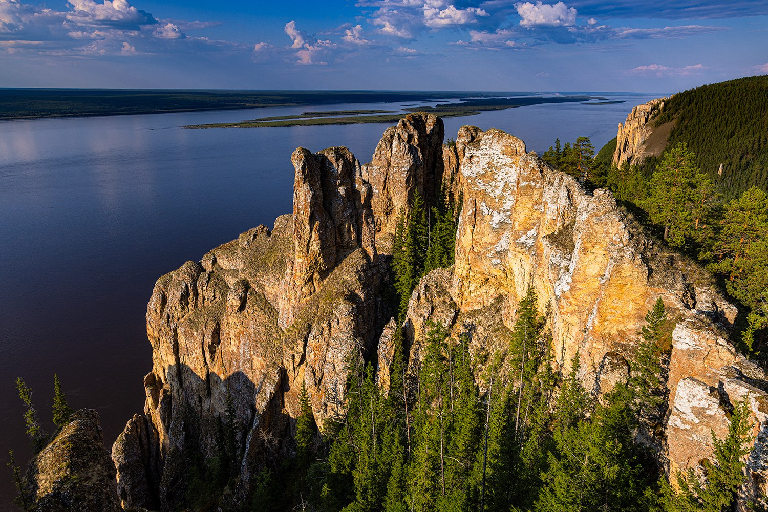 Олег Глебов