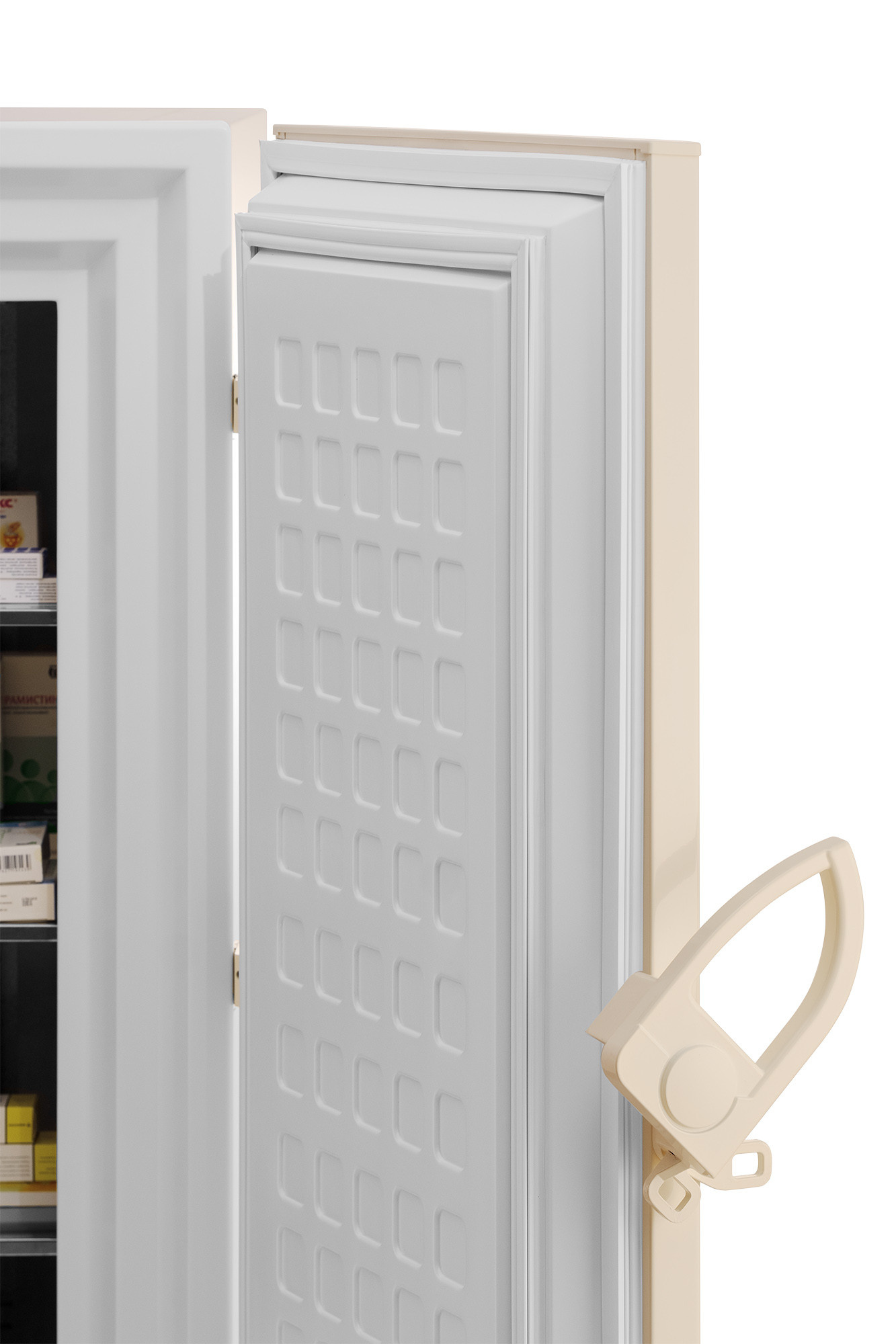 Предметная фотография. Oleg Samoilov is a documentary photographer for brands that value an honest story