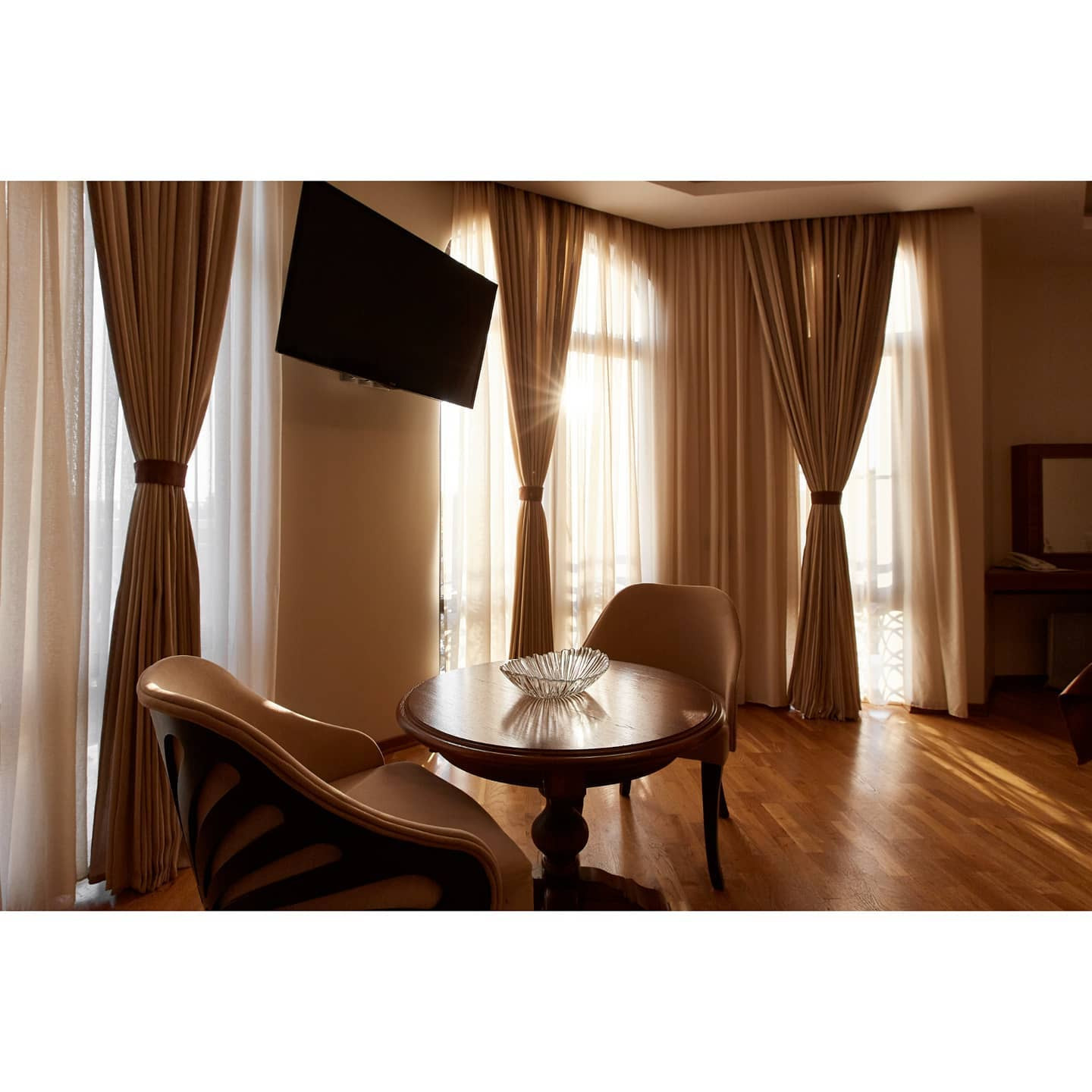 Интерьерный фотограф в Сочи. Фотосессия отеля от профи. Свадебный фотограф в Абхазии, Сухум, Гагра, Сочи