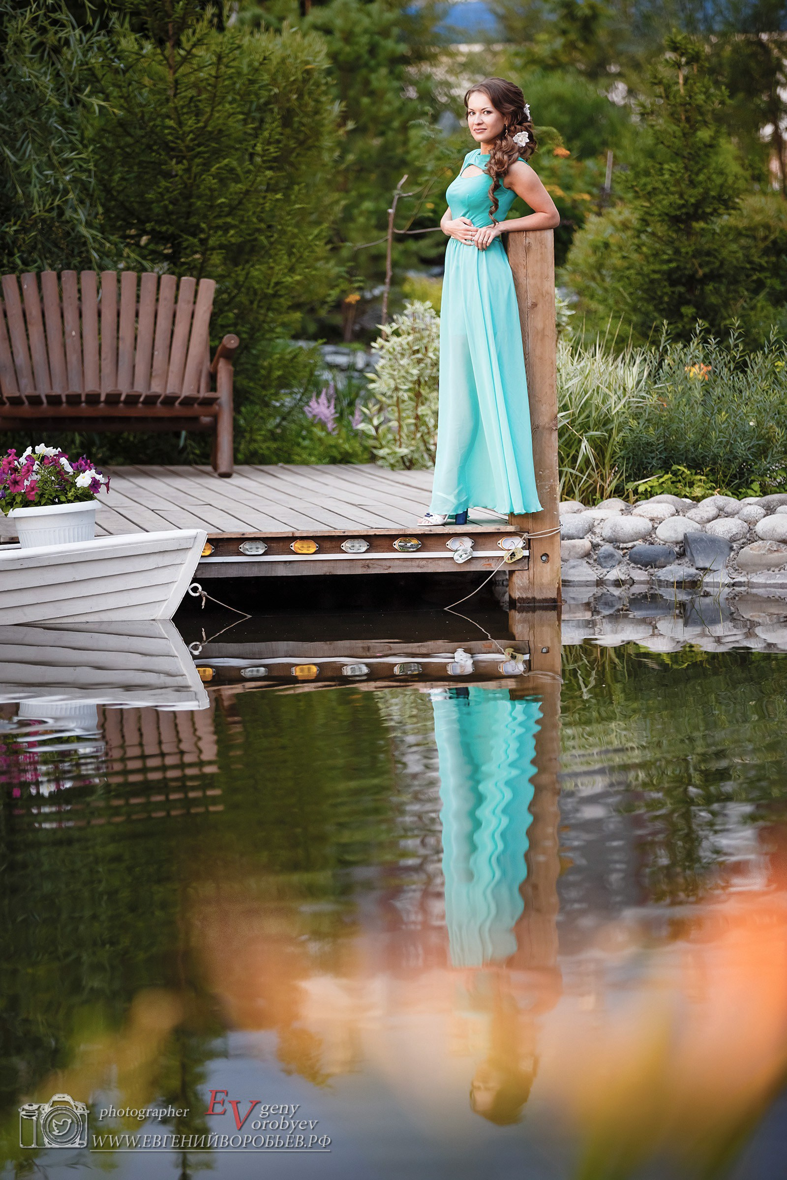 женская фотосессия Красноярск фото для девушки фотограф Красноярск фотосессия для сайта знакомств Красноярск фото для социальной сети заказать цена стоимость фотосессии в Красноярске пример фото идея место позы для фотосессии девушки в Красноярске фотосессия ИИ фотосессиия нейросеть промт для фотосессии фотосессия фото для социальной сети визажист причёска и макияж Красноярск парк Сады мечты Татышев фотостудия Красноярск бизнес портрет