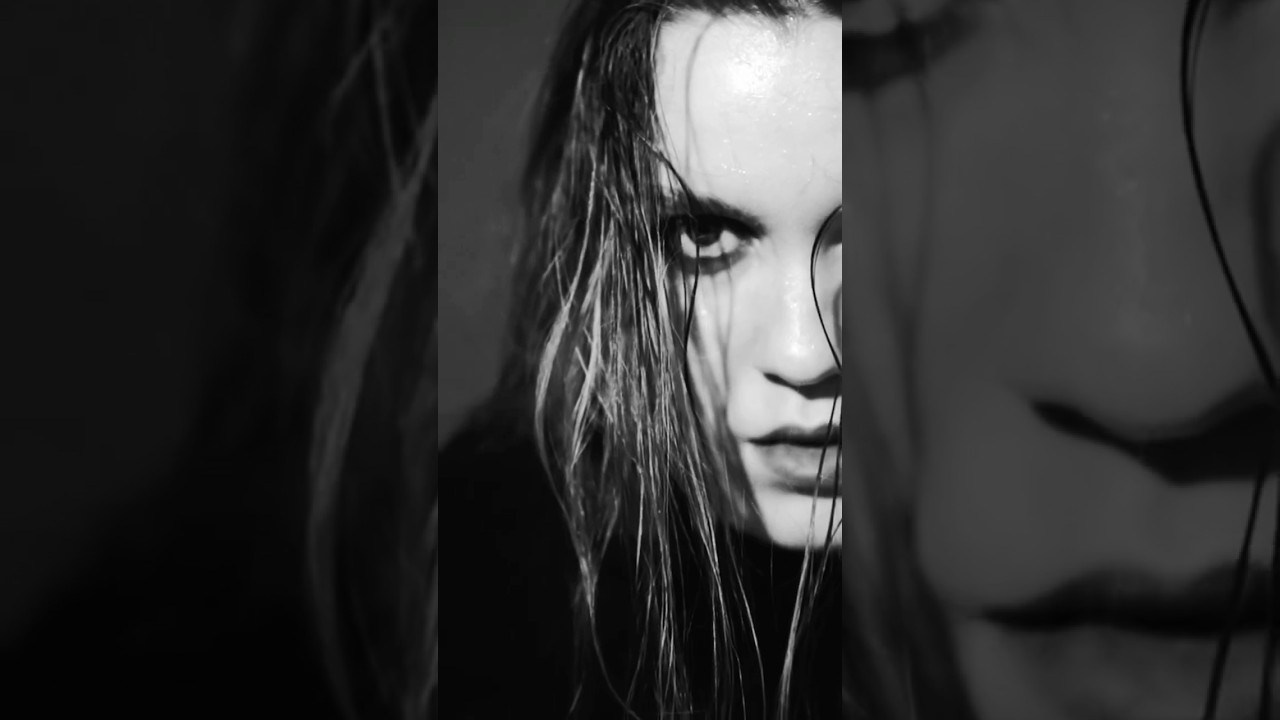 Портретный фотограф и видеограф в Москве Кошеренкова Екатерина. Черно белая-съёмка. Минимализм