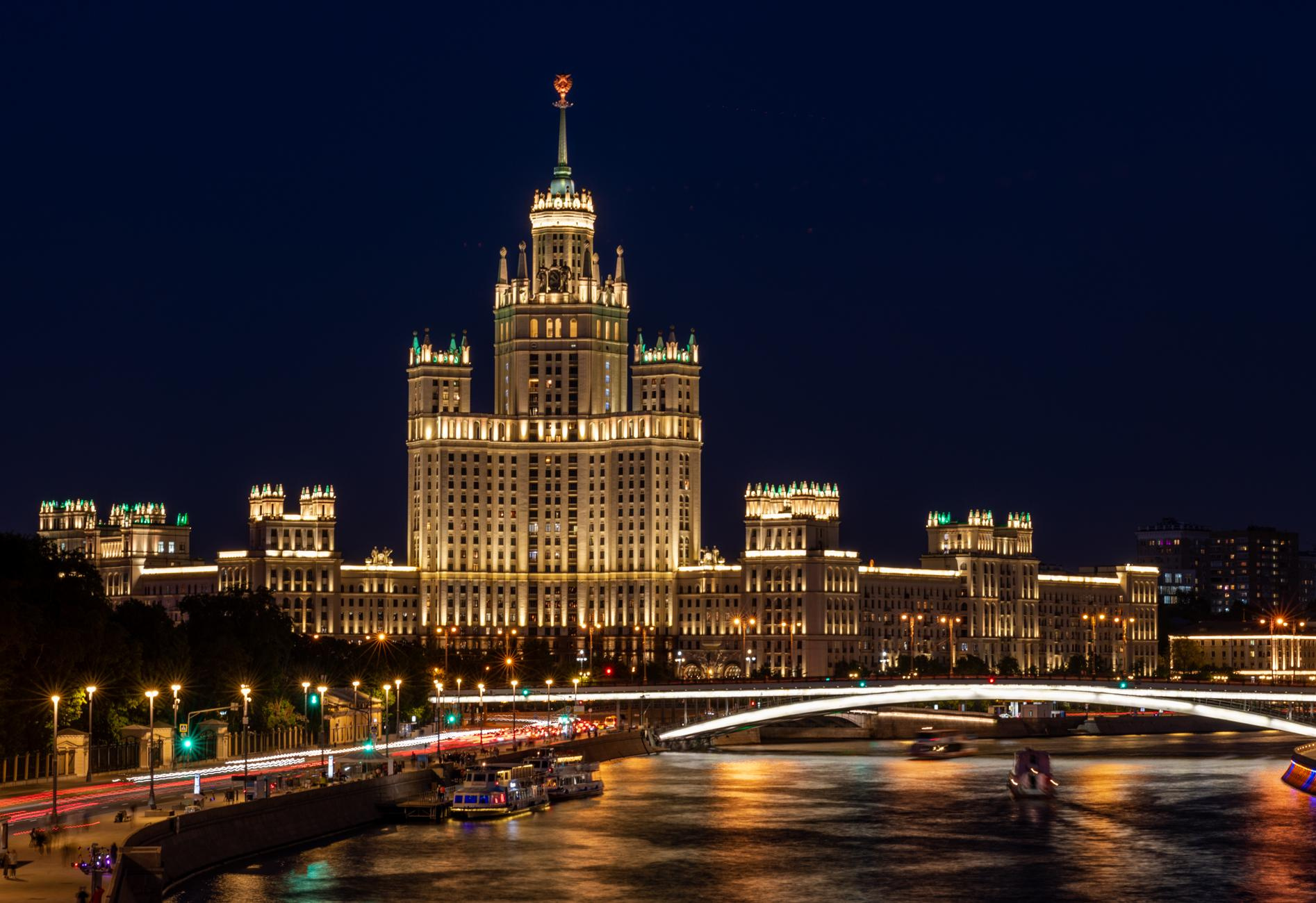 Прогулка по Москве. Фотограф для дизайнеров, застройщиков и бизнеса — интерьеры и архитектура — Роман Свободный в Москве и по России